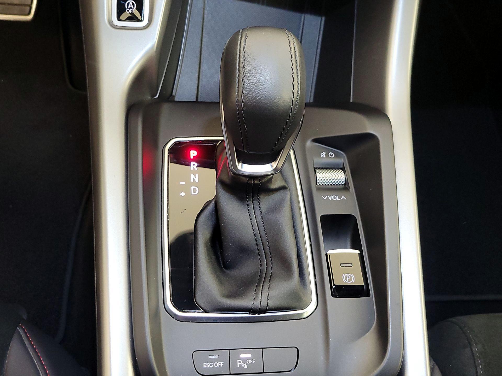 Thumbnail: 2023 Dodge Hornet - 17