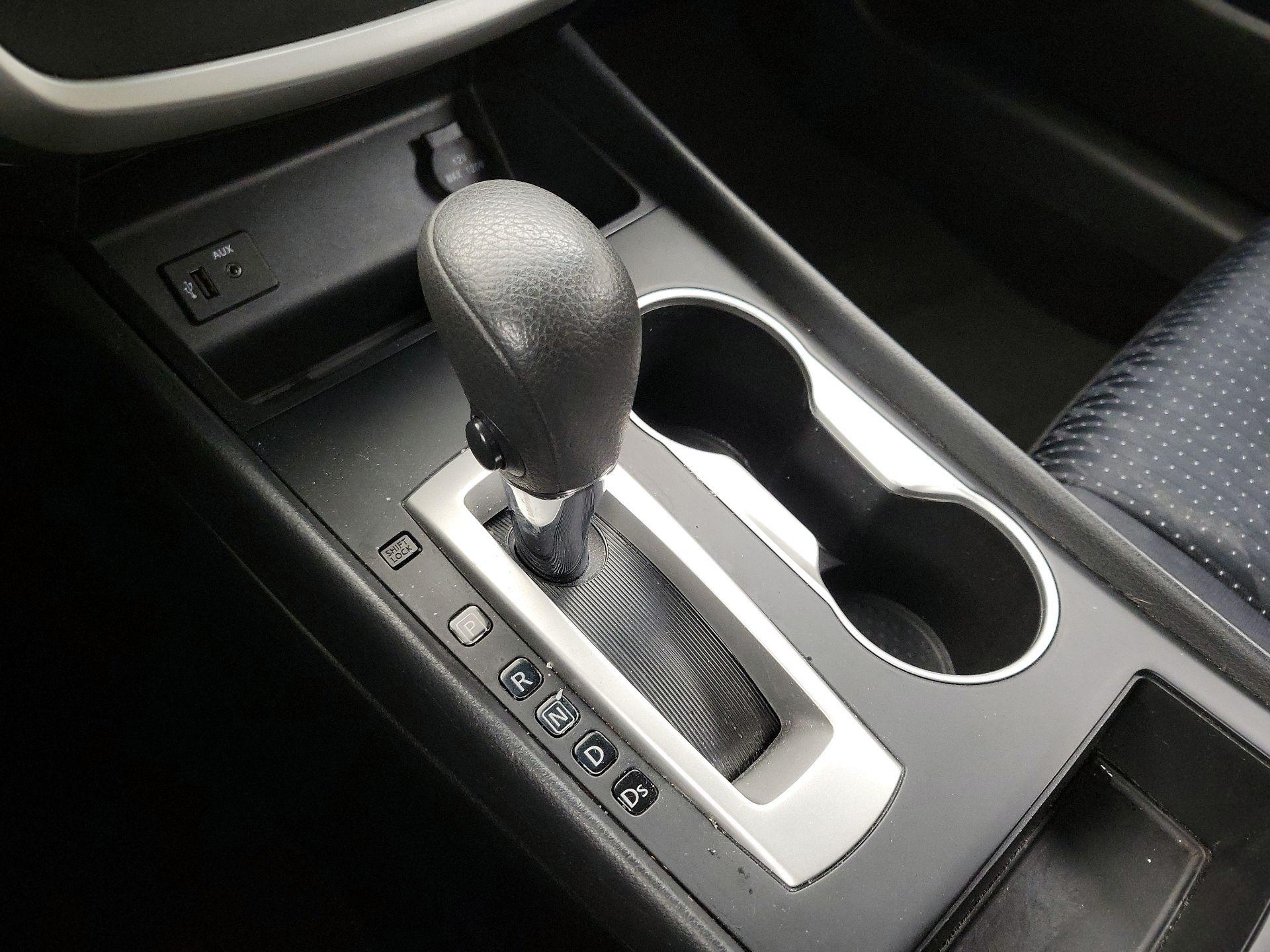 Thumbnail: 2016 Nissan Altima - 17