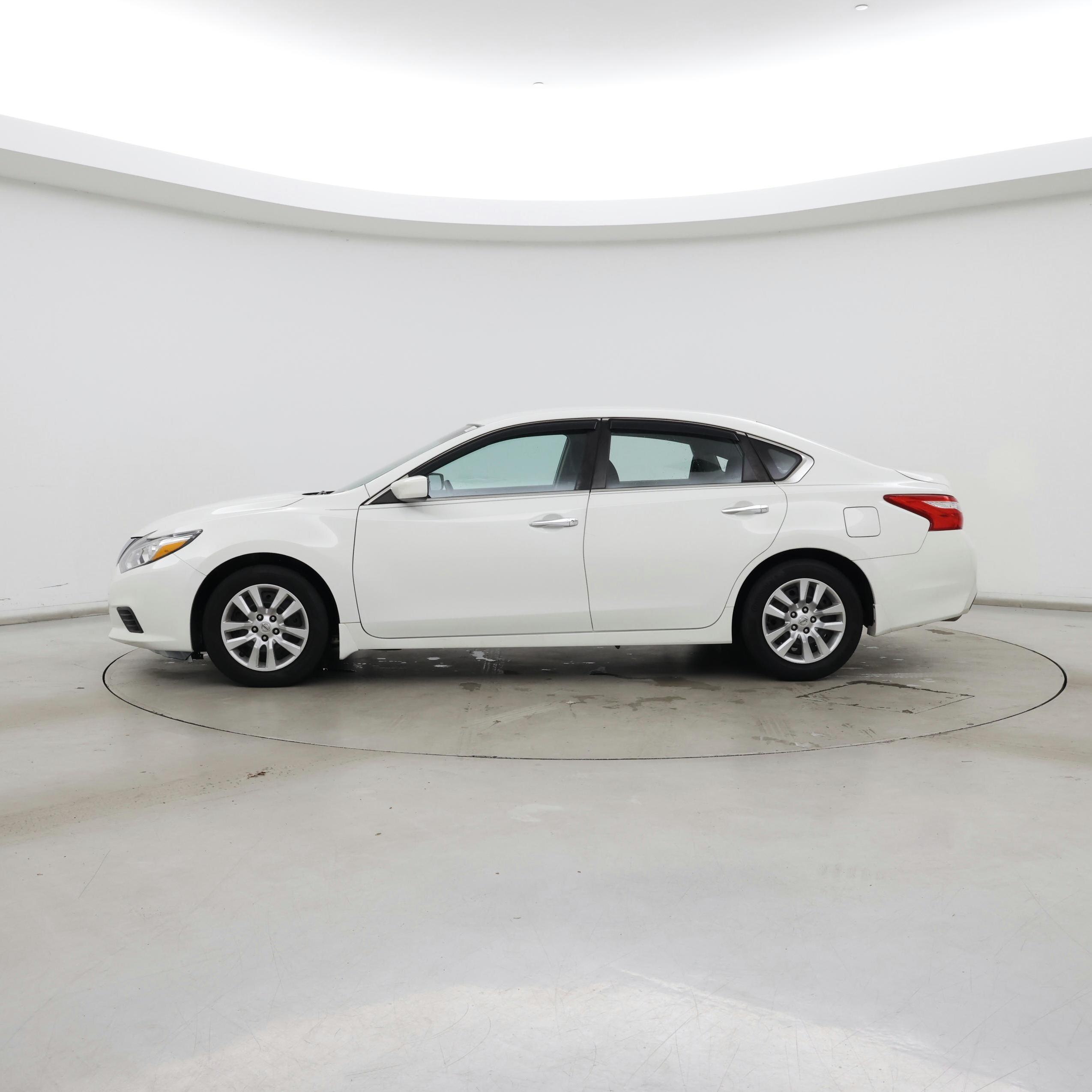 Thumbnail: 2016 Nissan Altima - 3