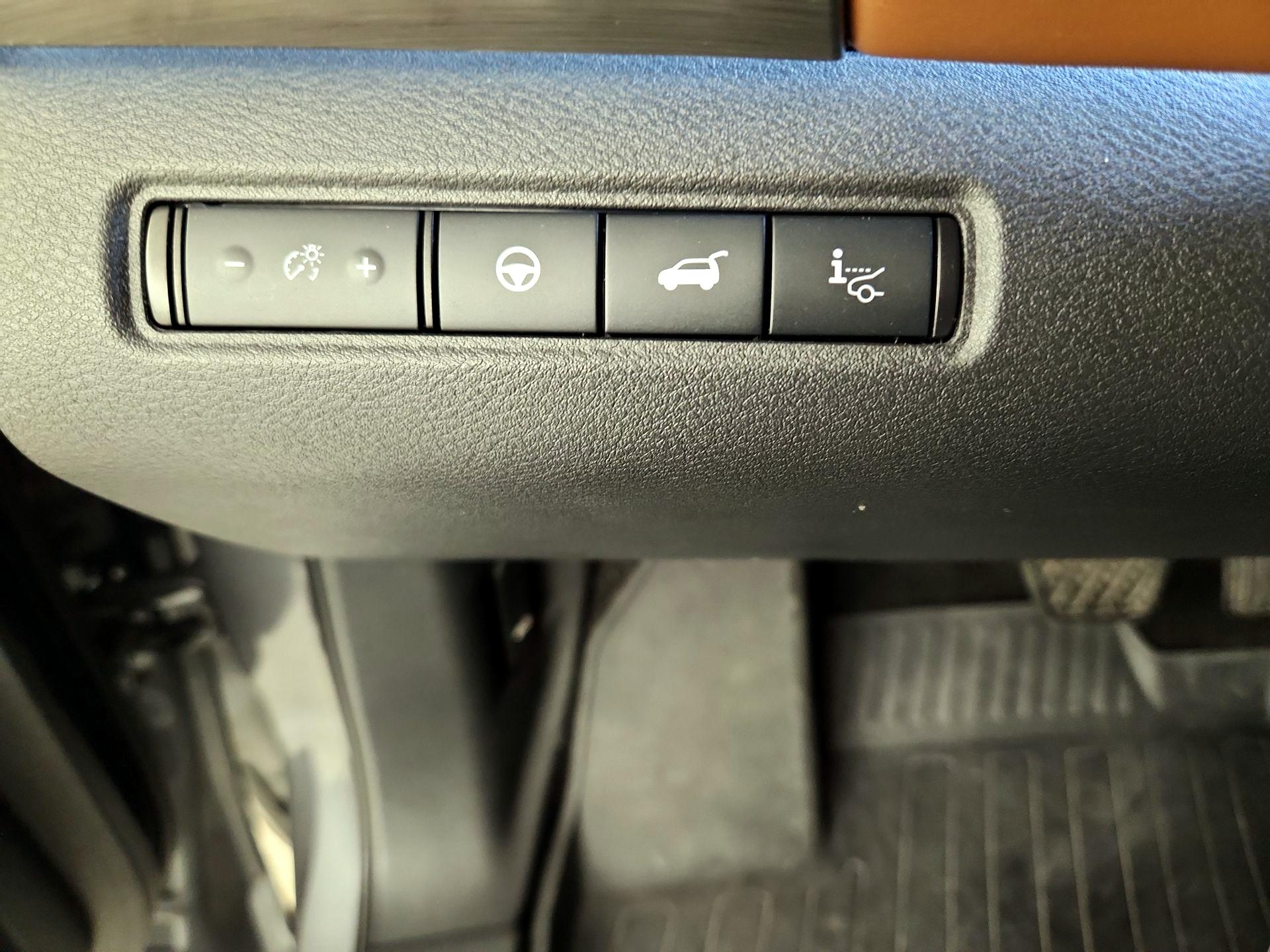 Thumbnail: 2022 Nissan Pathfinder - 13