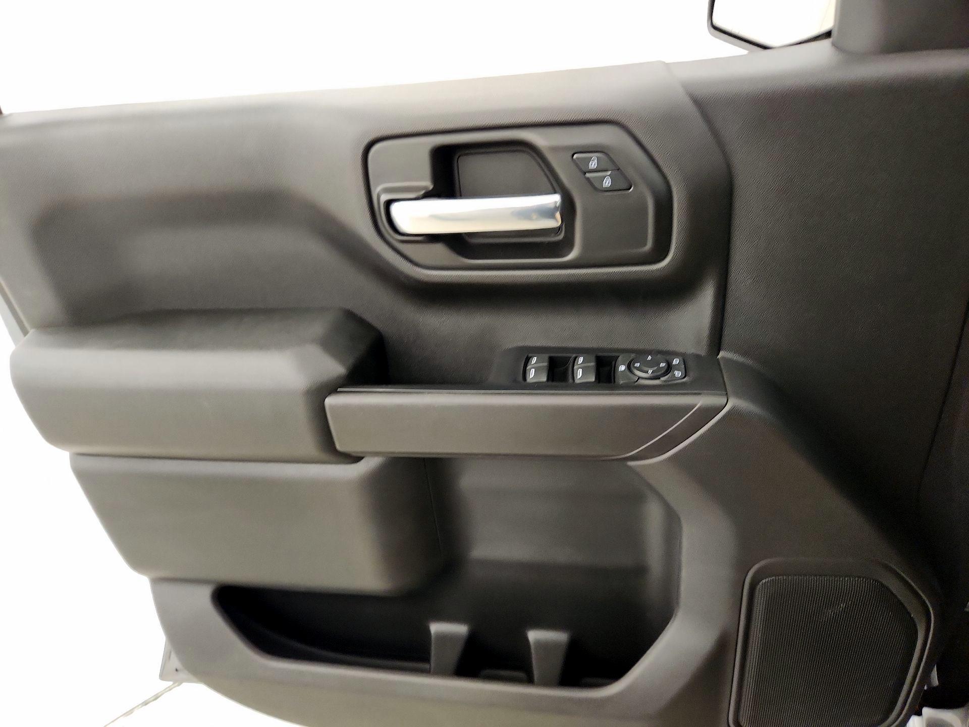 Thumbnail: 2021 Chevrolet Silverado 1500 - 12