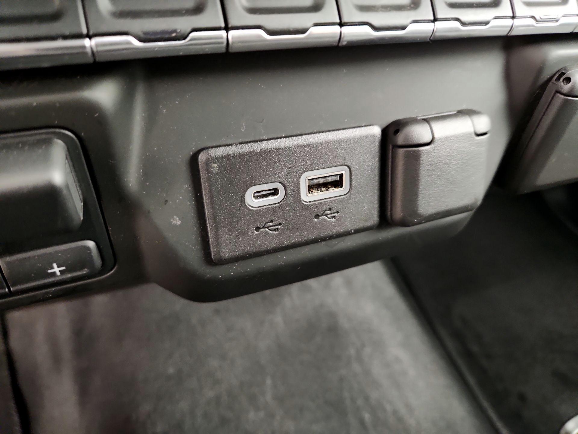 Thumbnail: 2021 Chevrolet Silverado 1500 - 18