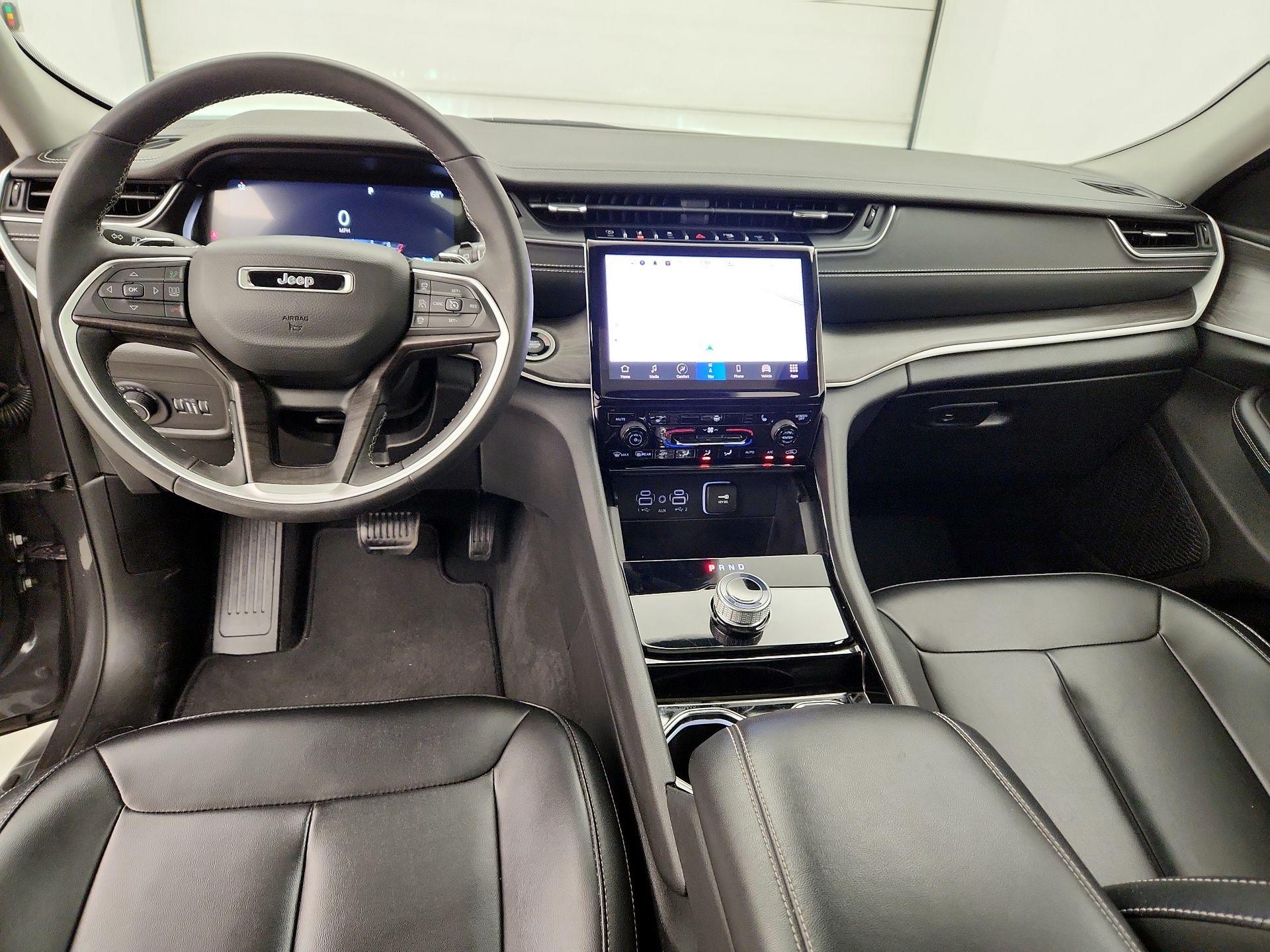 Thumbnail: 2023 Jeep Grand Cherokee L - 9