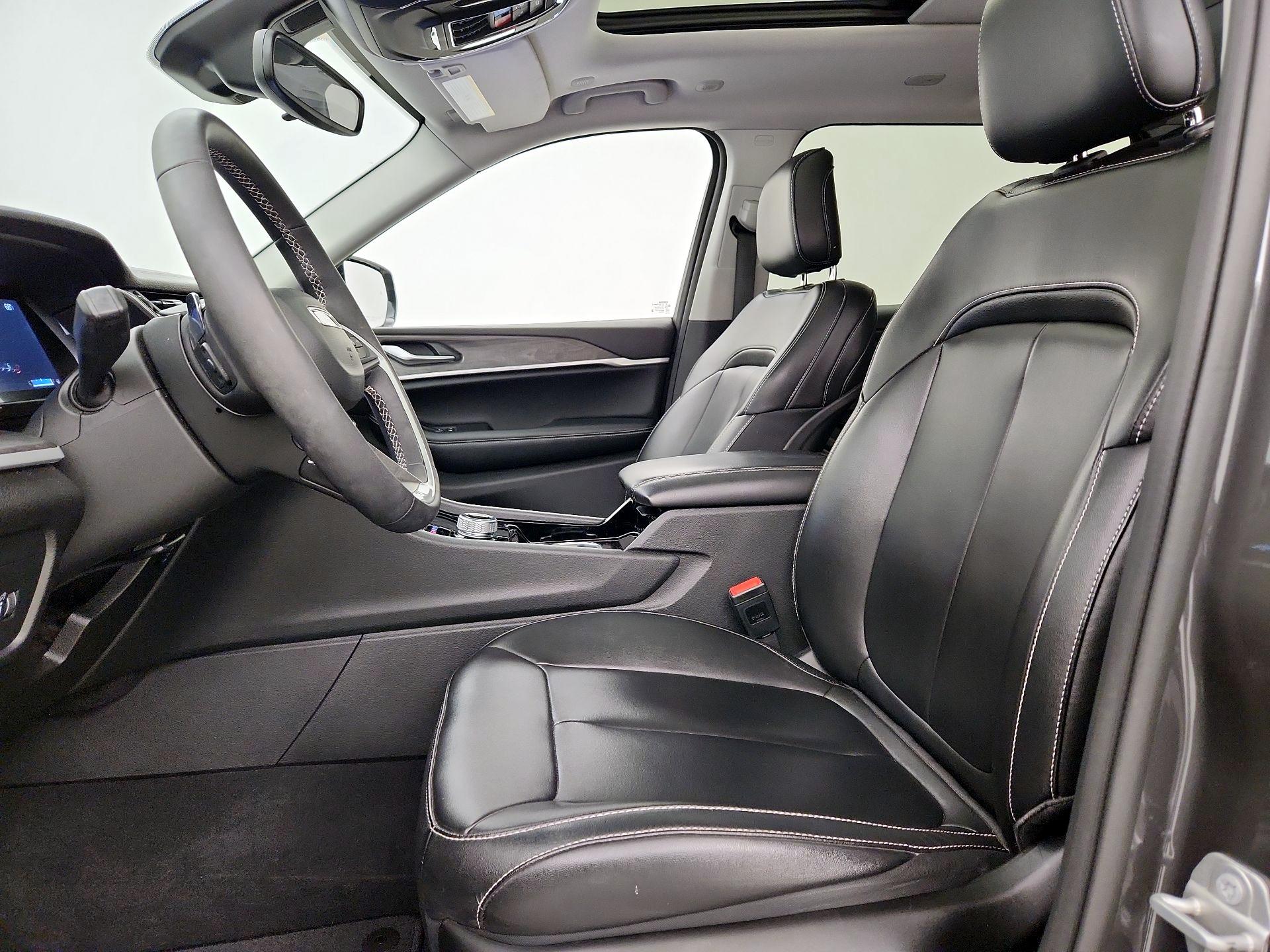 Thumbnail: 2023 Jeep Grand Cherokee L - 11