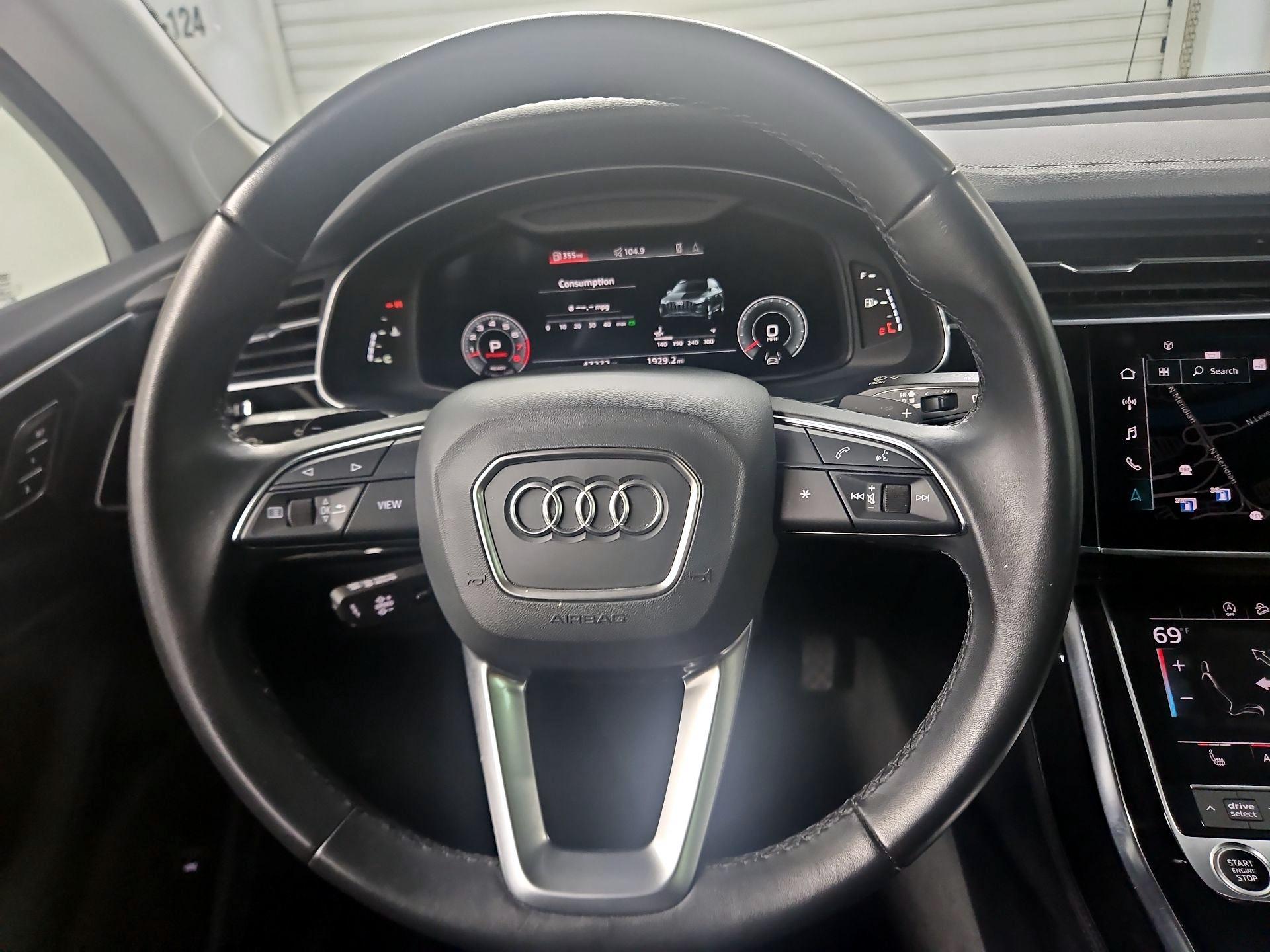 Thumbnail: 2023 Audi Q7 - 10