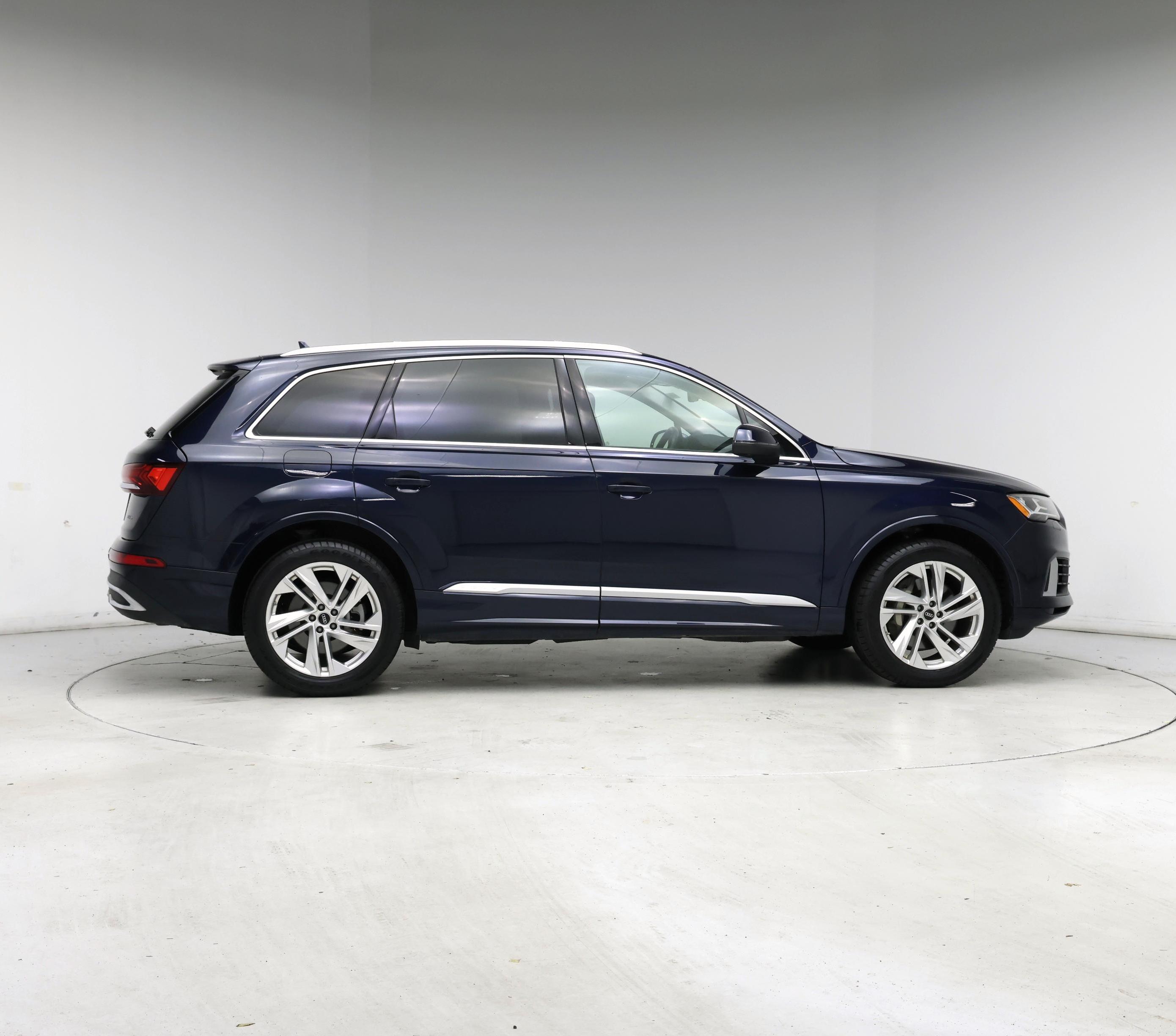 Thumbnail: 2023 Audi Q7 - 7