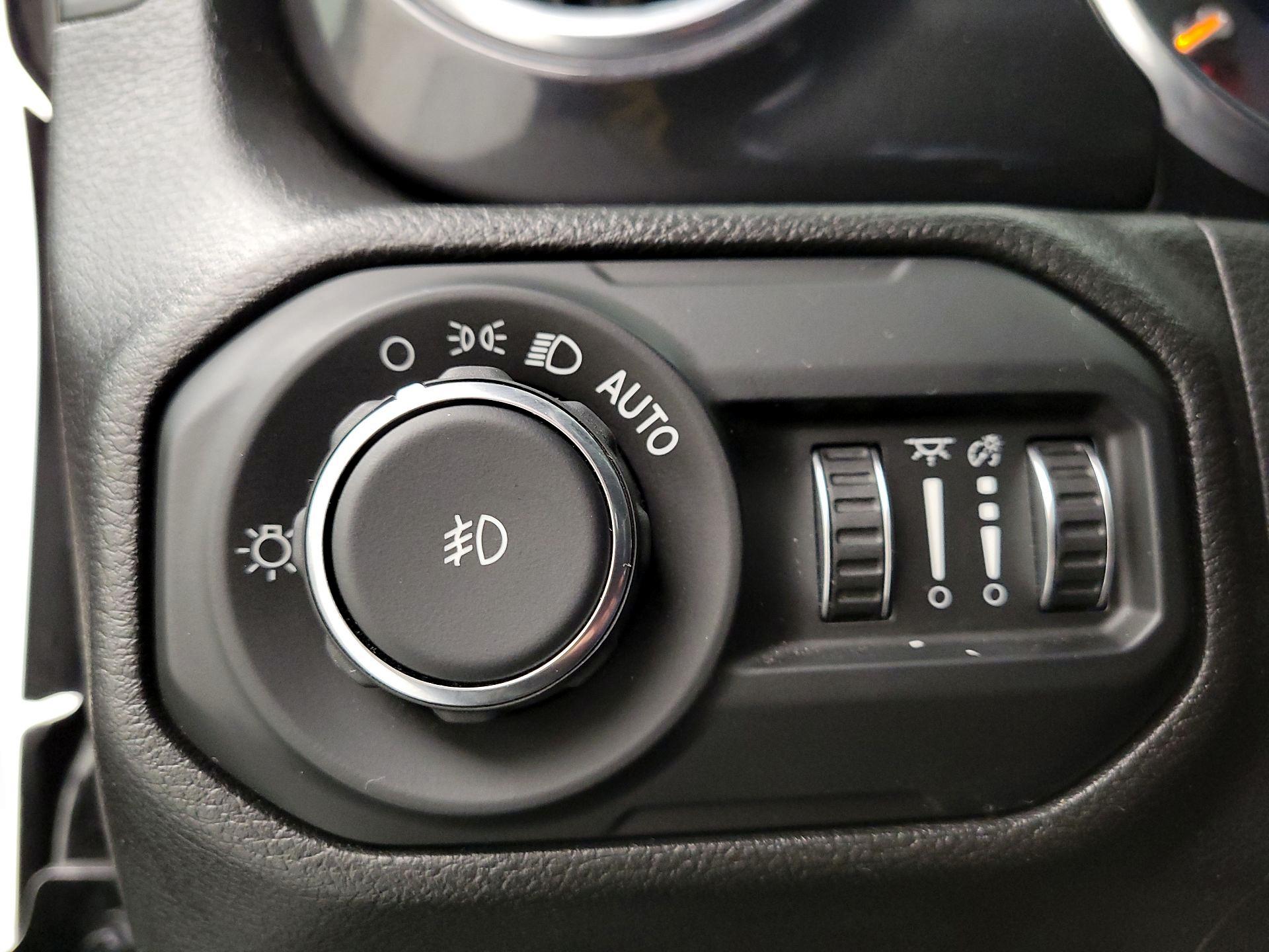 Thumbnail: 2022 Jeep Wrangler - 13