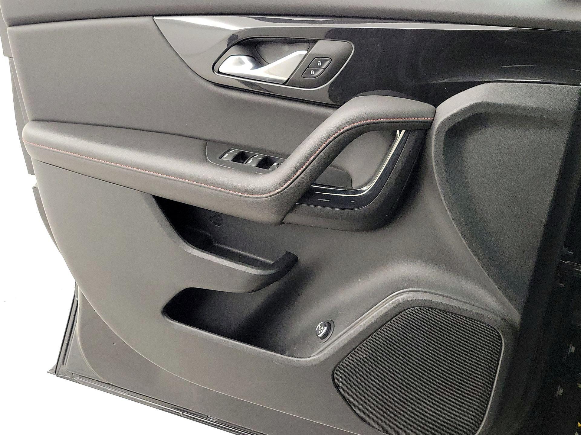 Thumbnail: 2022 Chevrolet Blazer - 12