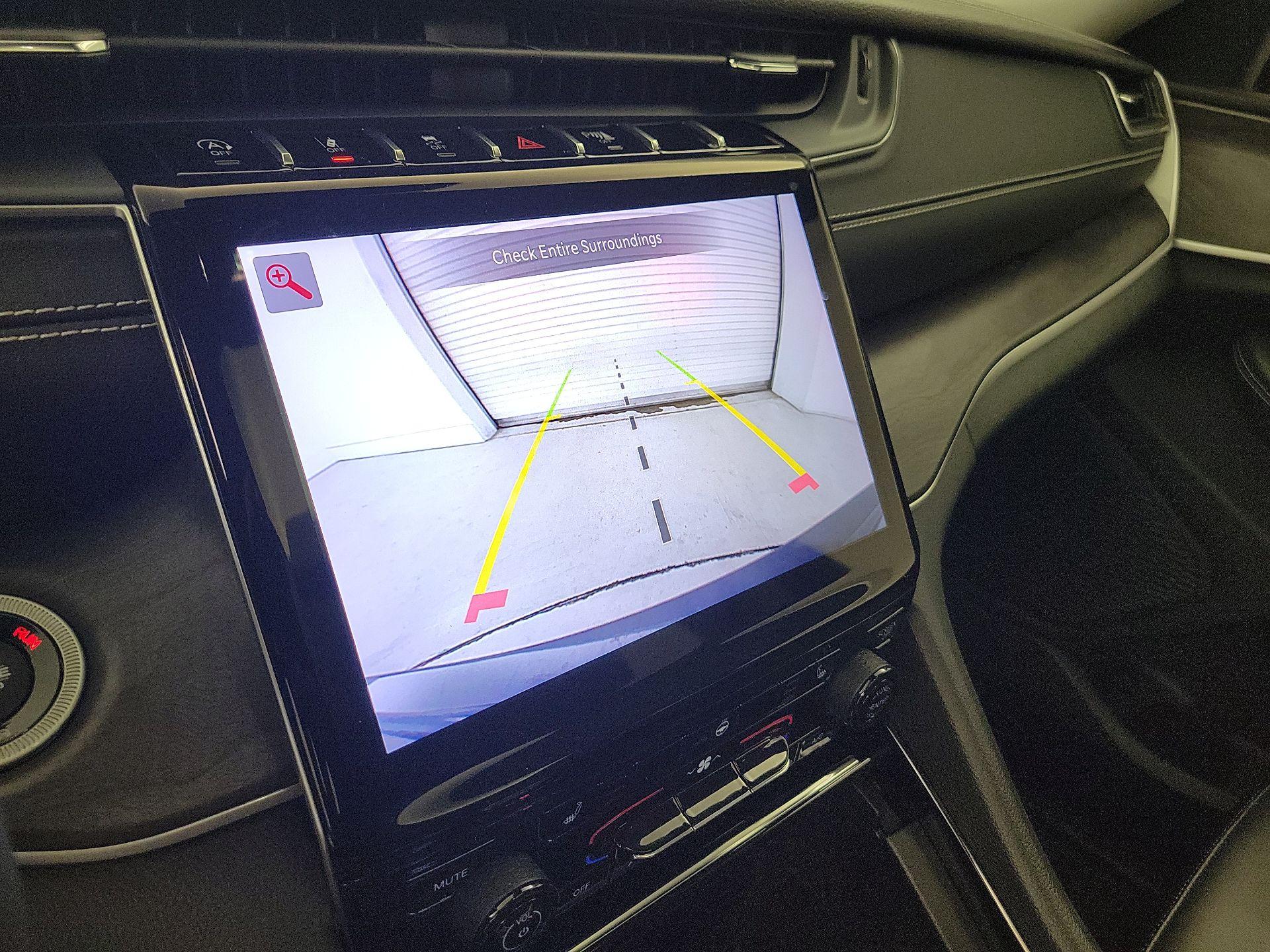 Thumbnail: 2023 Jeep Grand Cherokee - 15