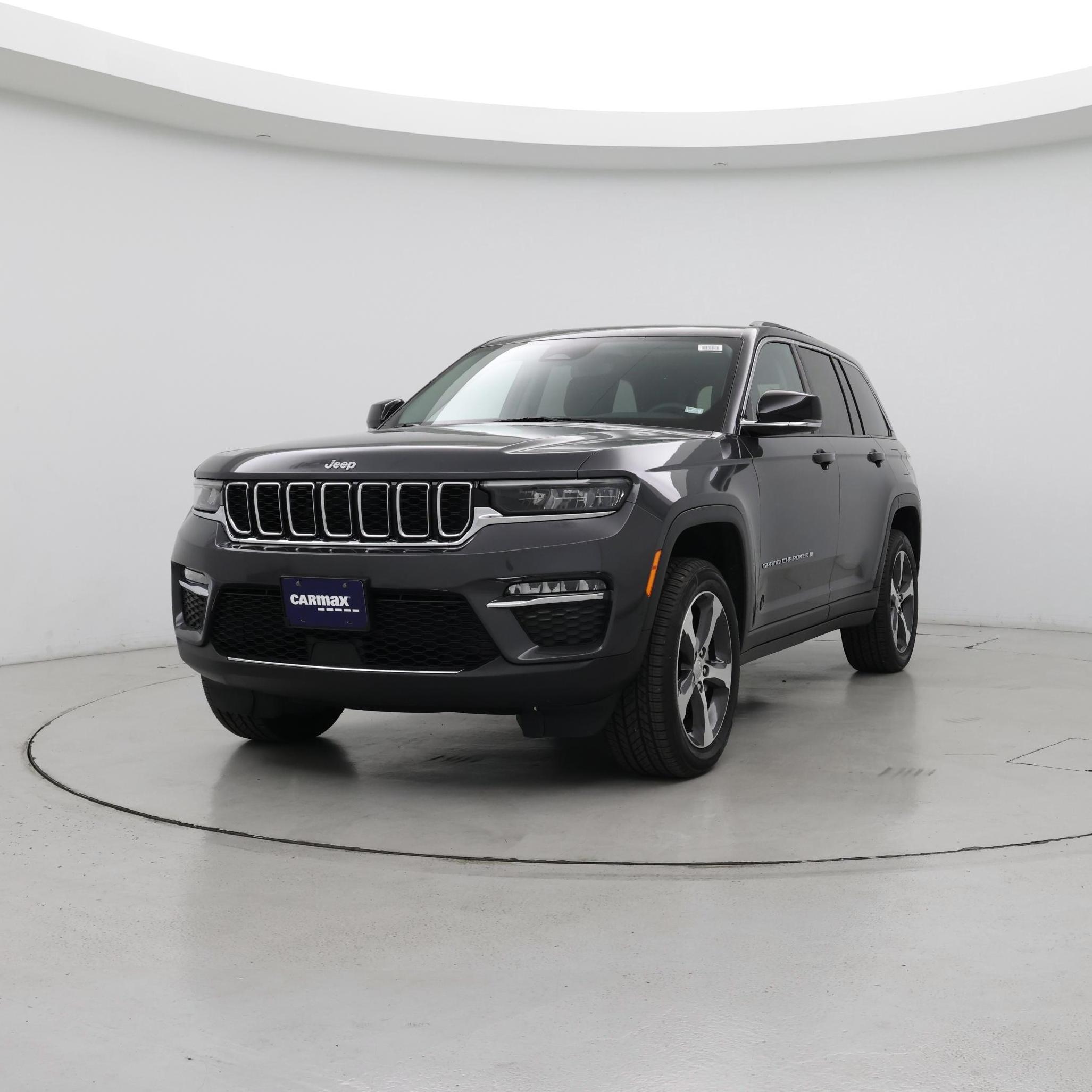 Thumbnail: 2023 Jeep Grand Cherokee - 4