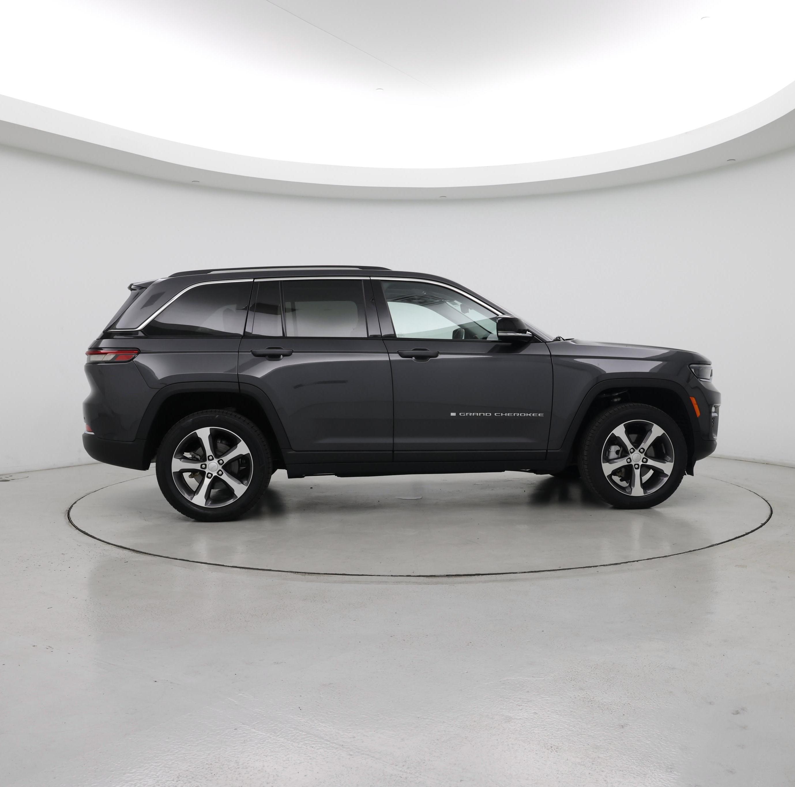 Thumbnail: 2023 Jeep Grand Cherokee - 7