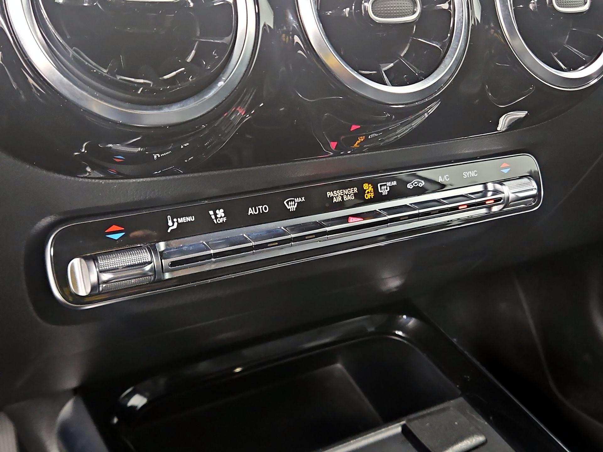 Thumbnail: 2023 Mercedes-Benz GLA - 16