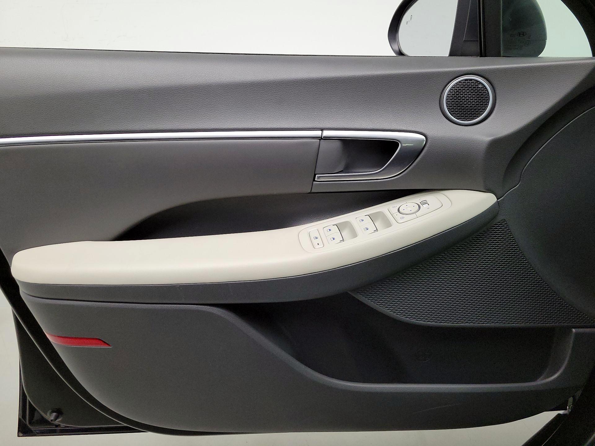 Thumbnail: 2023 Hyundai Sonata - 12