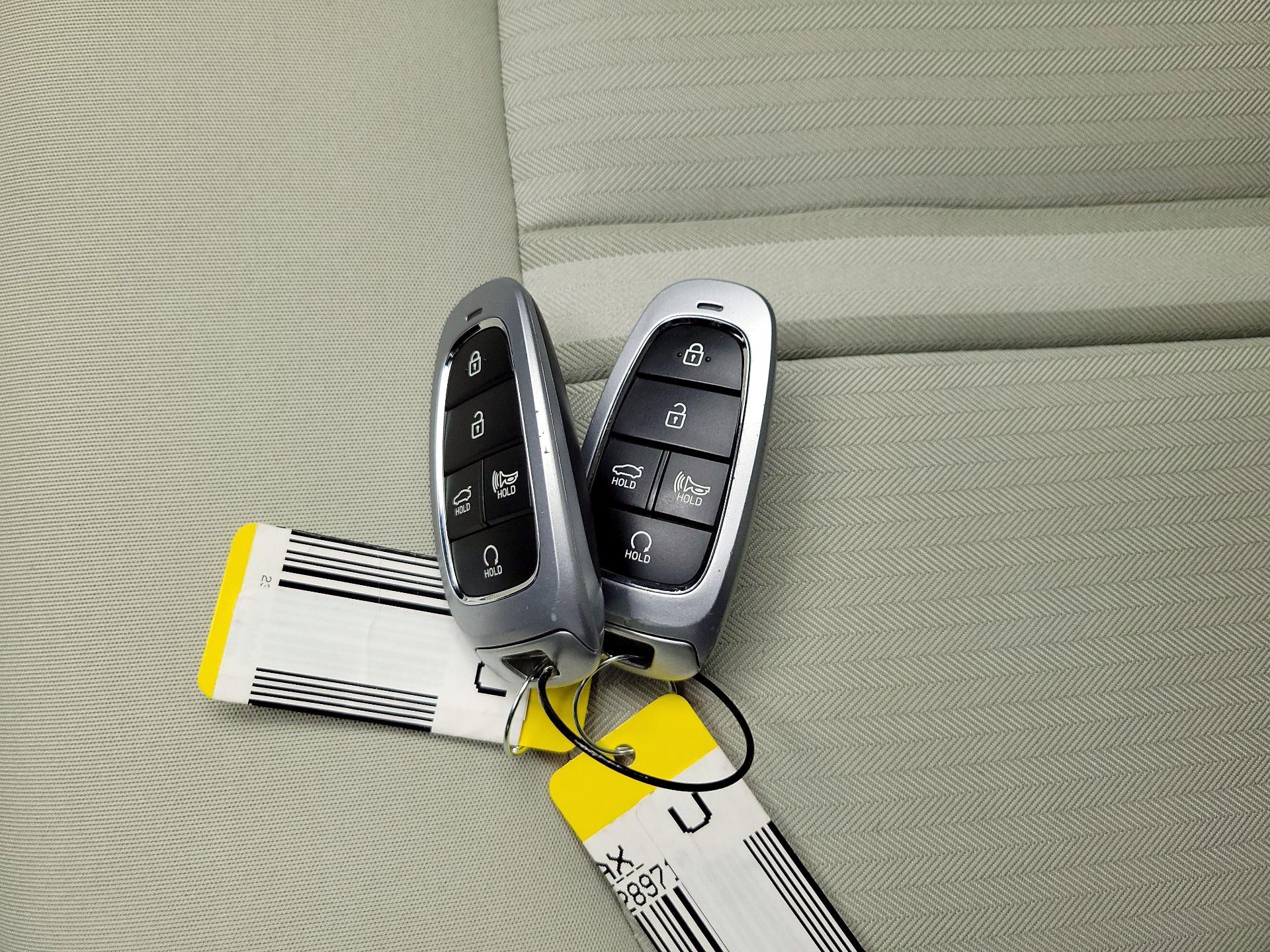 Thumbnail: 2023 Hyundai Sonata - 20