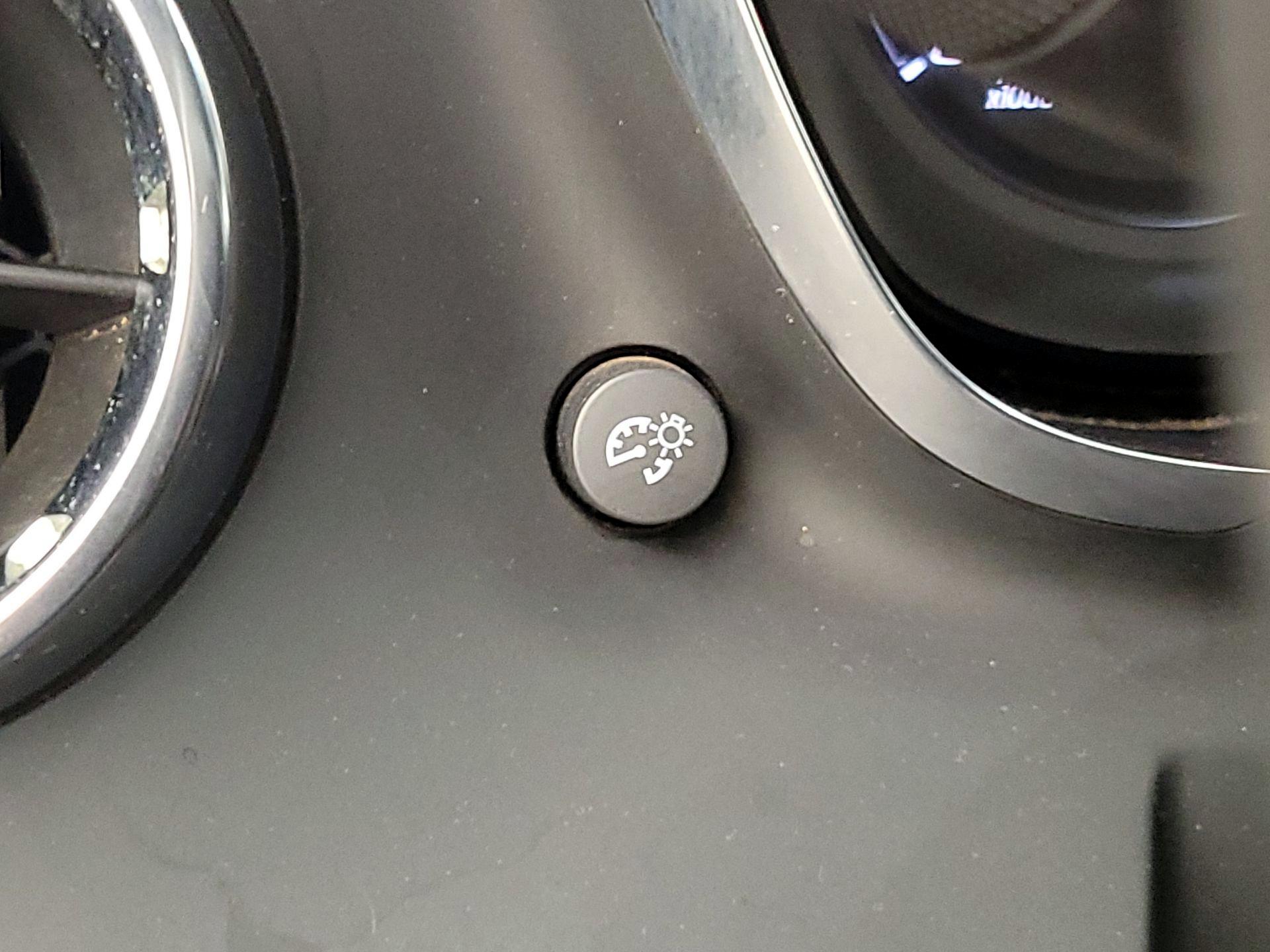 Thumbnail: 2020 Chevrolet Camaro - 13