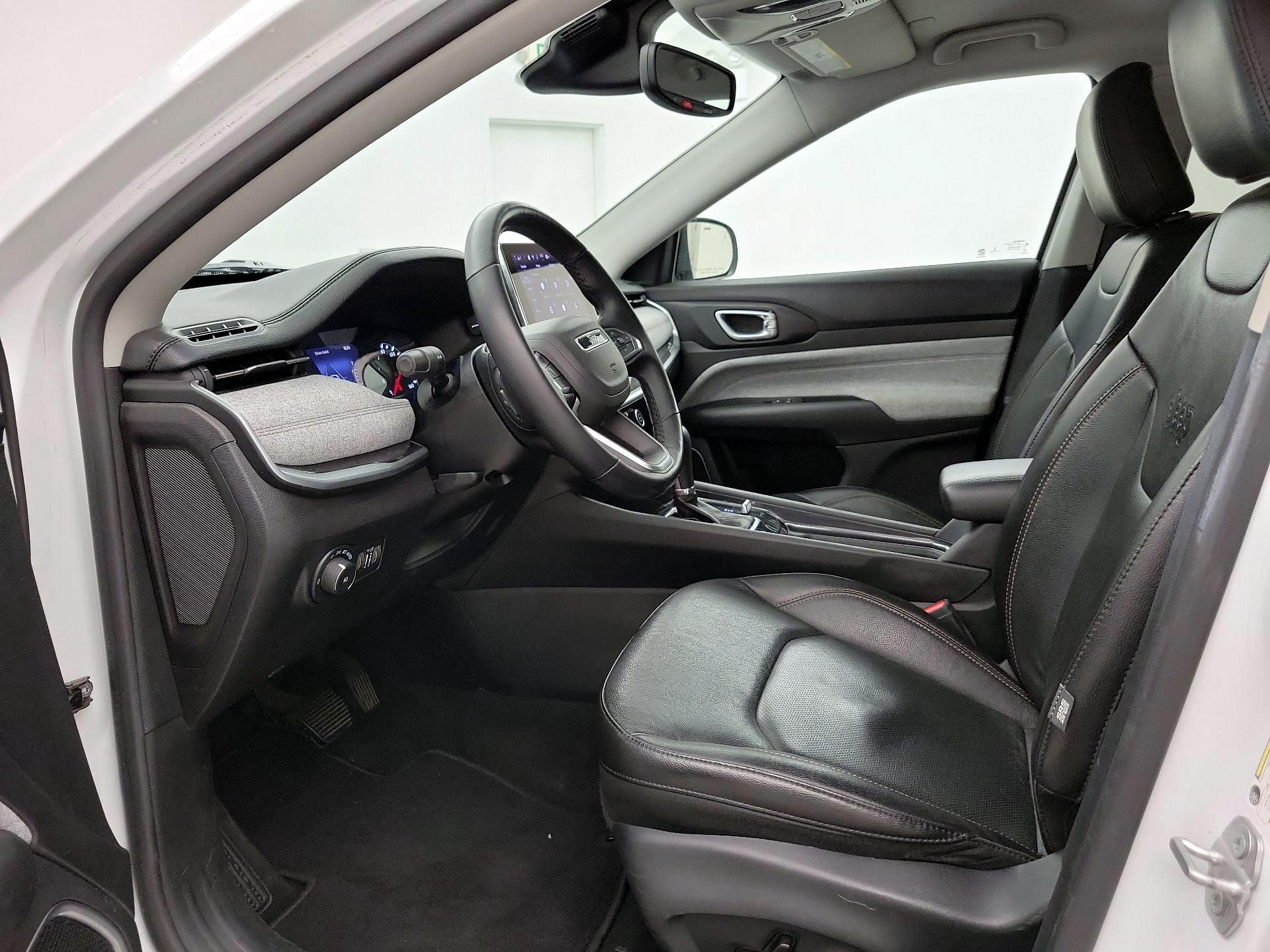 Thumbnail: 2022 Jeep Compass - 11