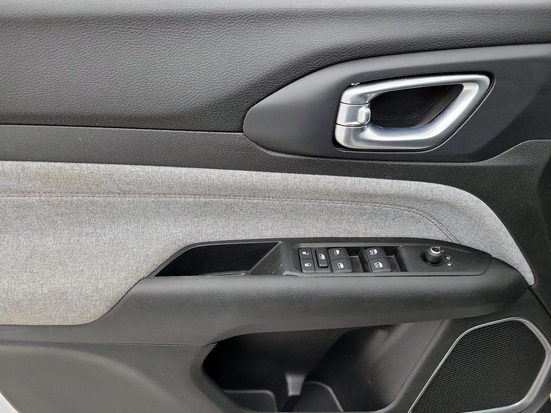 Thumbnail: 2022 Jeep Compass - 12