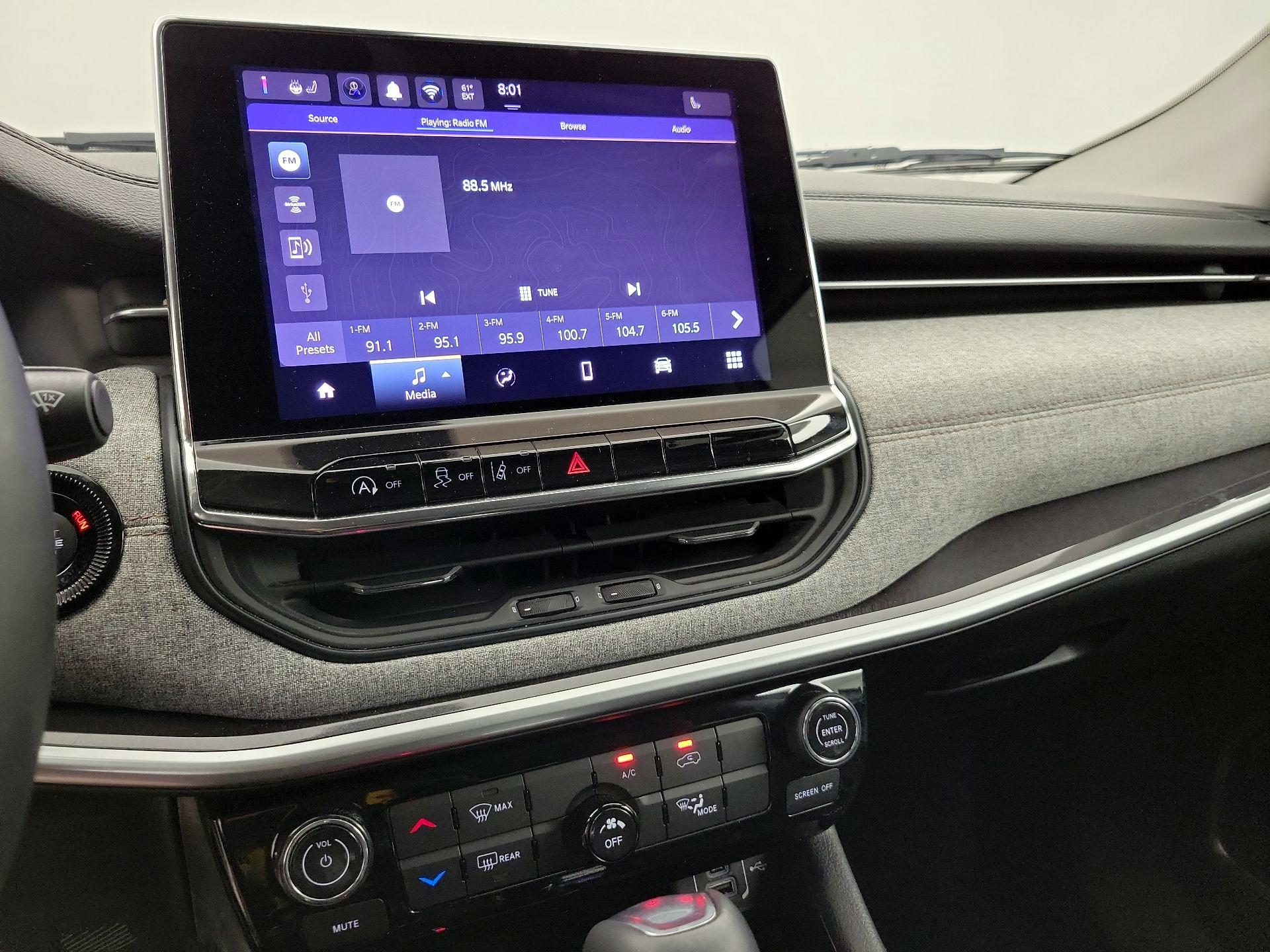 Thumbnail: 2022 Jeep Compass - 15