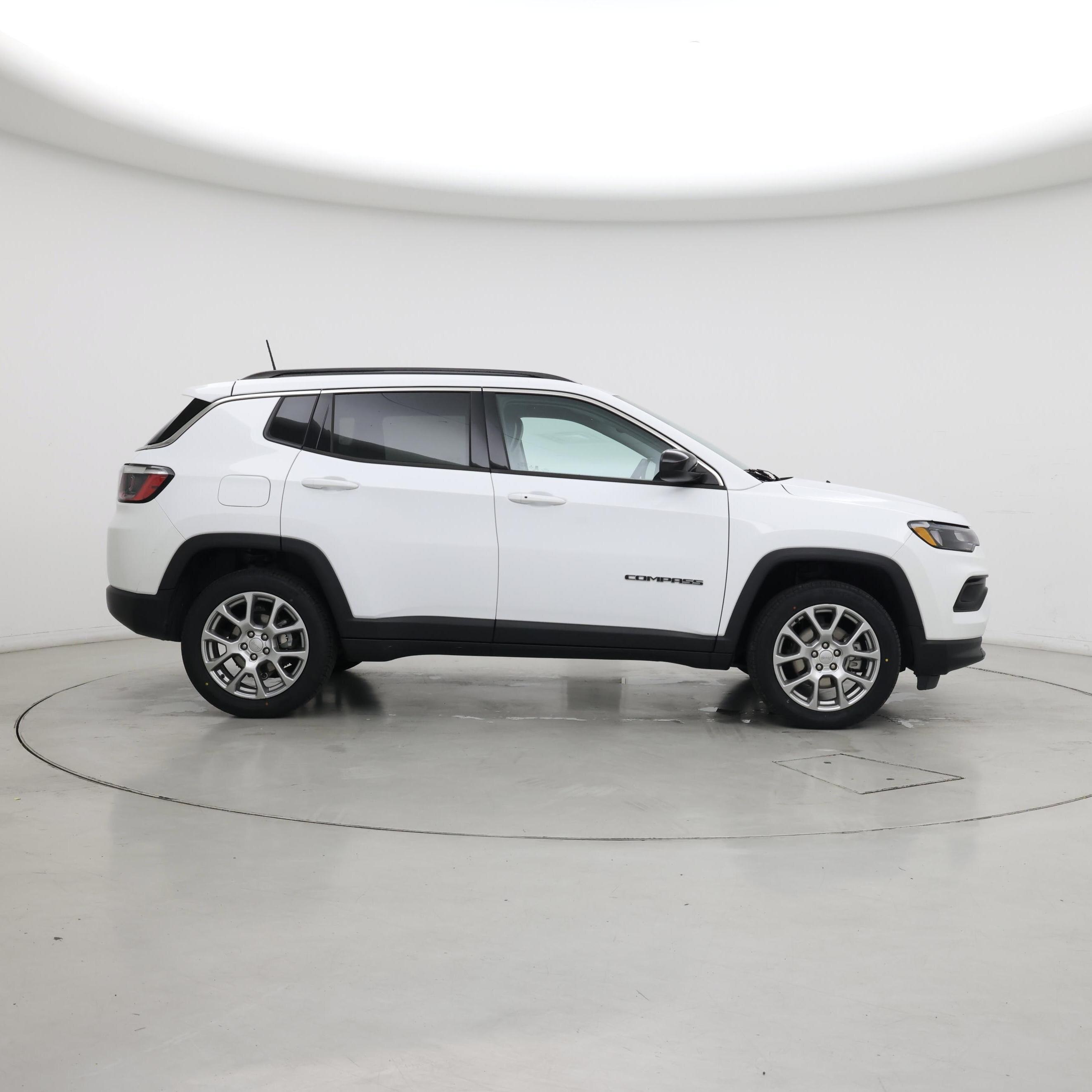 Thumbnail: 2022 Jeep Compass - 7
