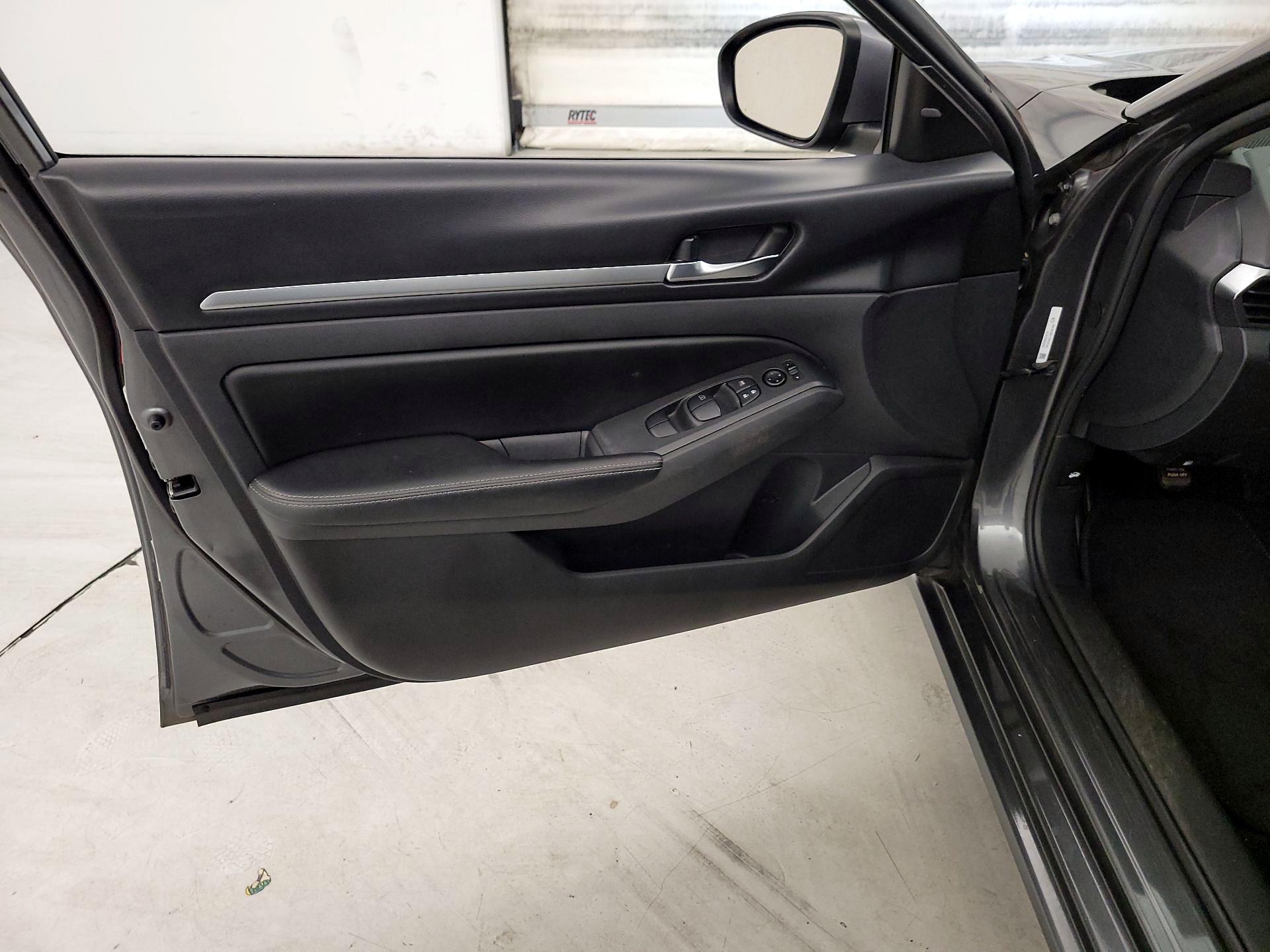 Thumbnail: 2022 Nissan Altima - 12