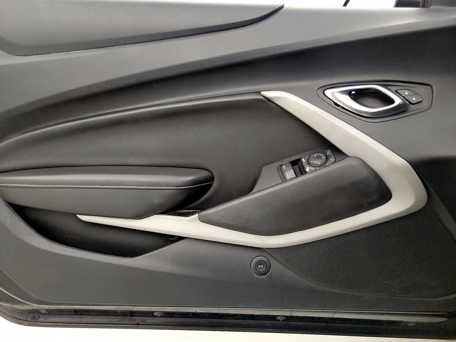 Thumbnail: 2020 Chevrolet Camaro - 12