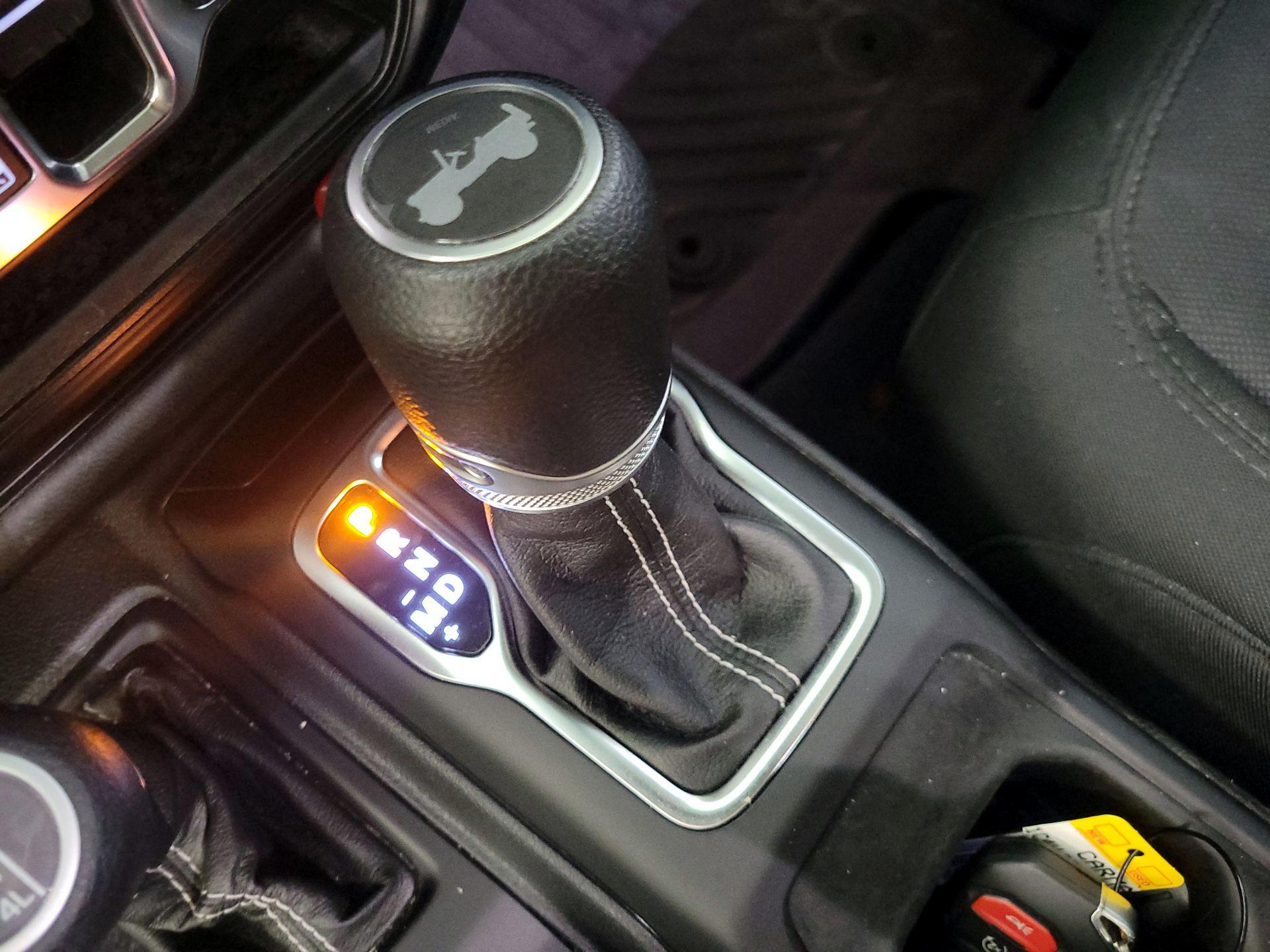 Thumbnail: 2021 Jeep Wrangler - 18