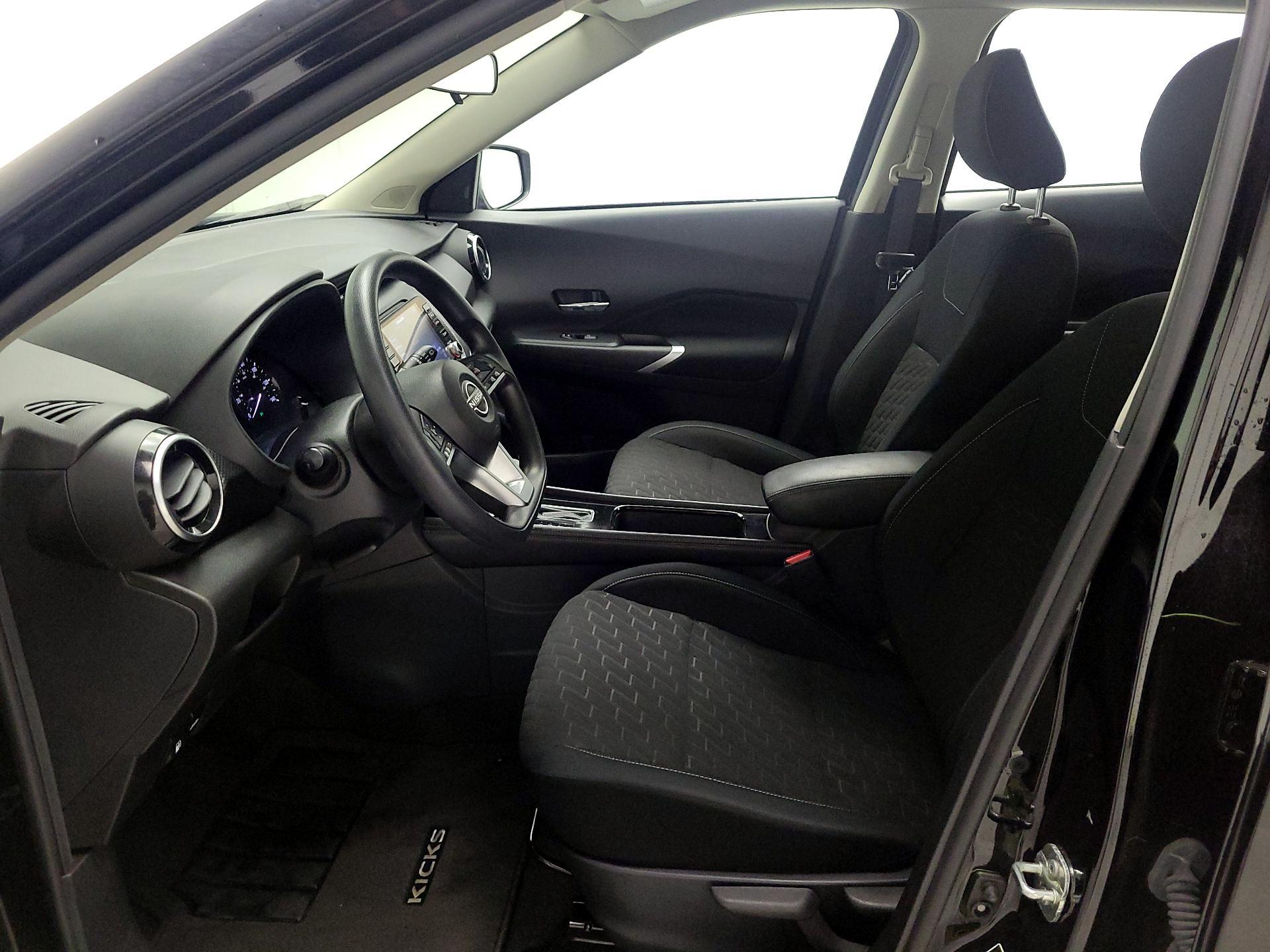 Thumbnail: 2023 Nissan Kicks - 12