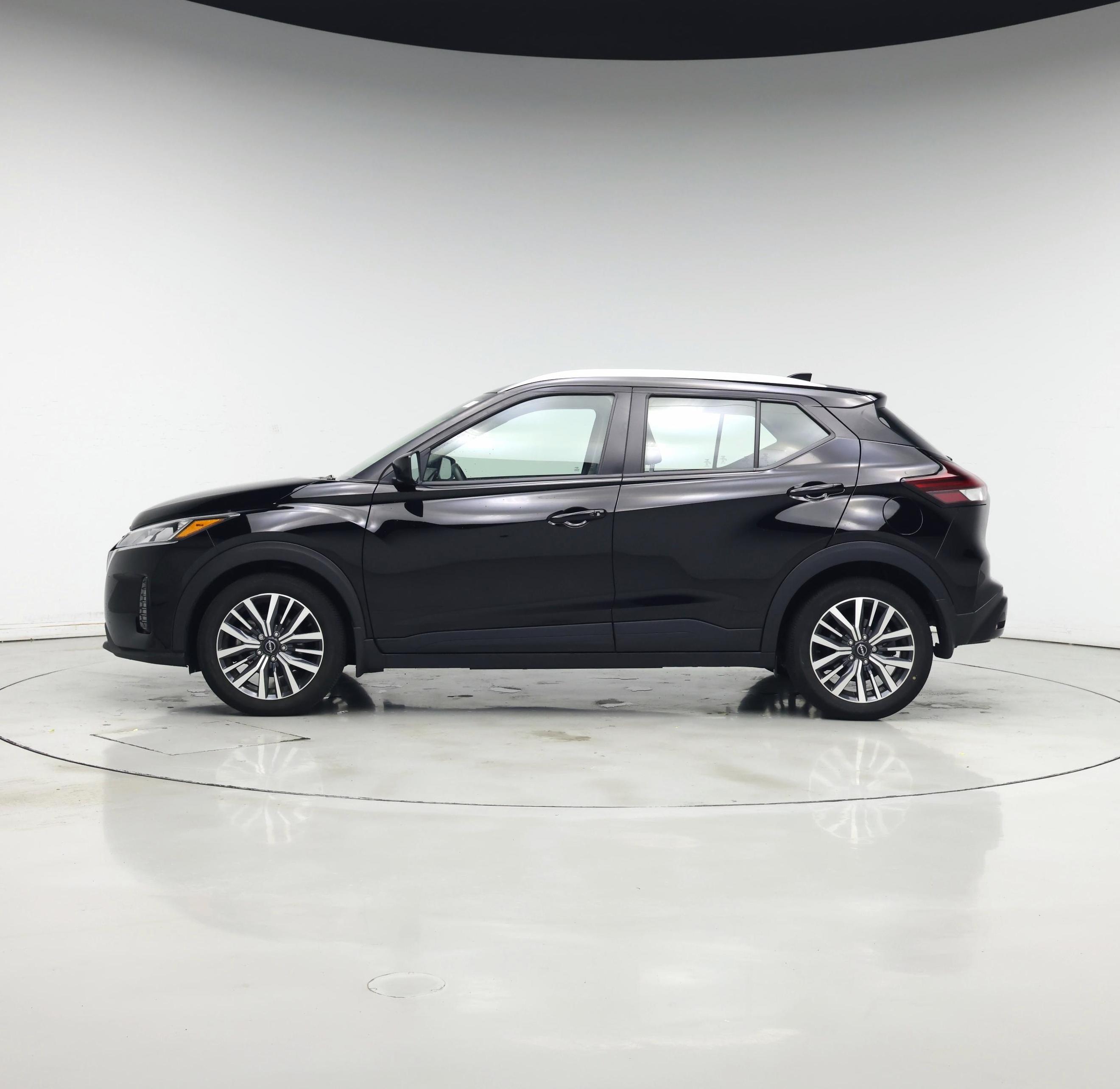 Thumbnail: 2023 Nissan Kicks - 3