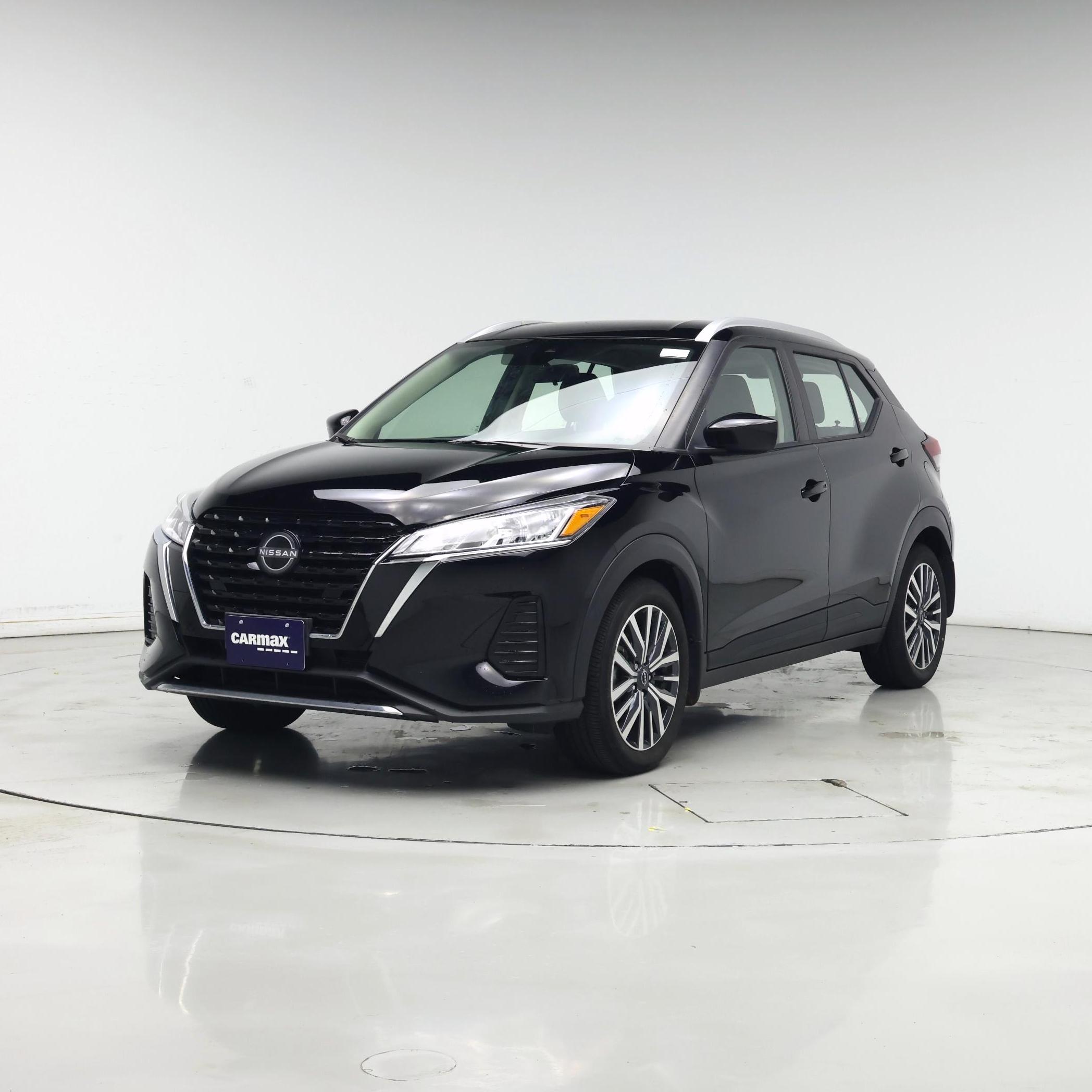 Thumbnail: 2023 Nissan Kicks - 4