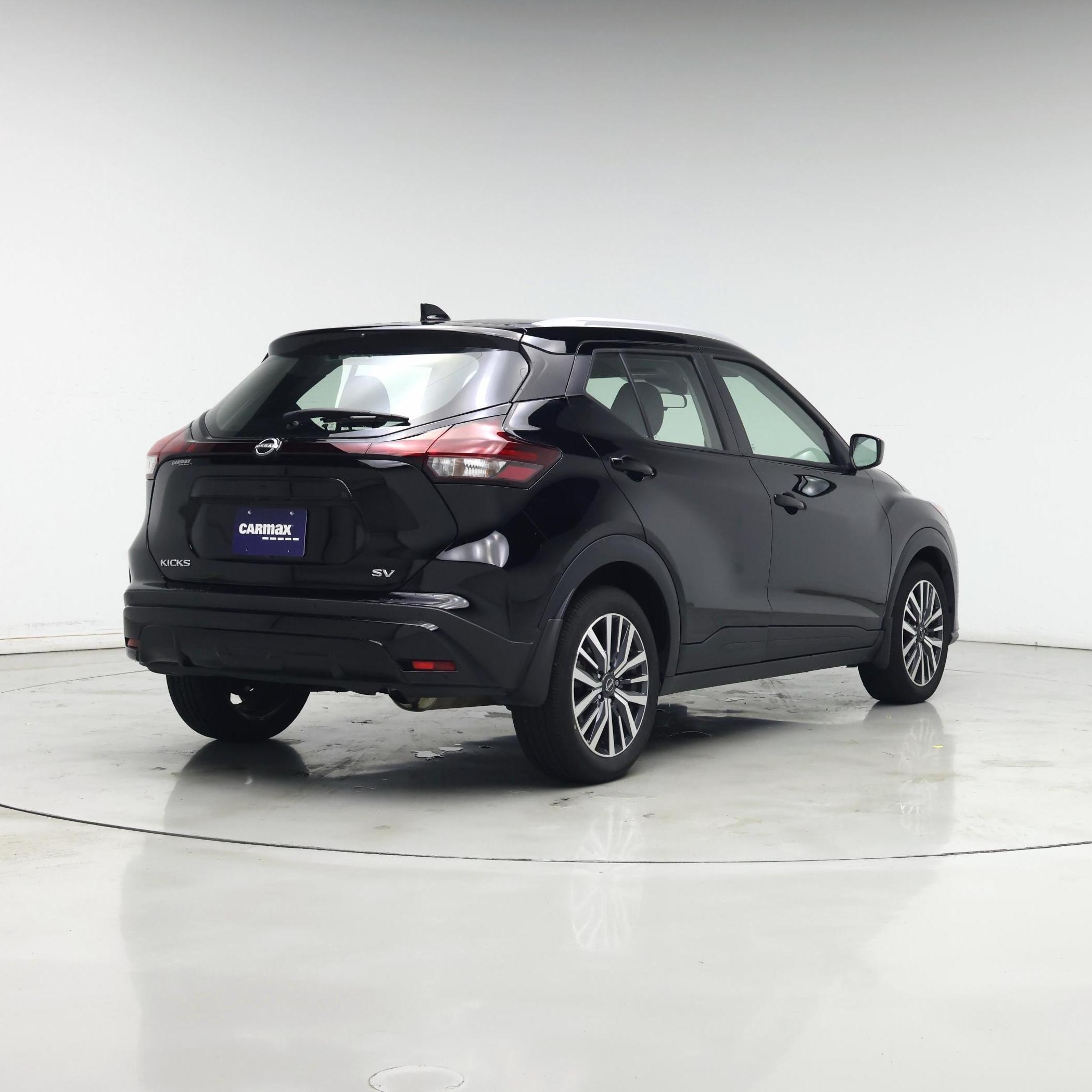 Thumbnail: 2023 Nissan Kicks - 8