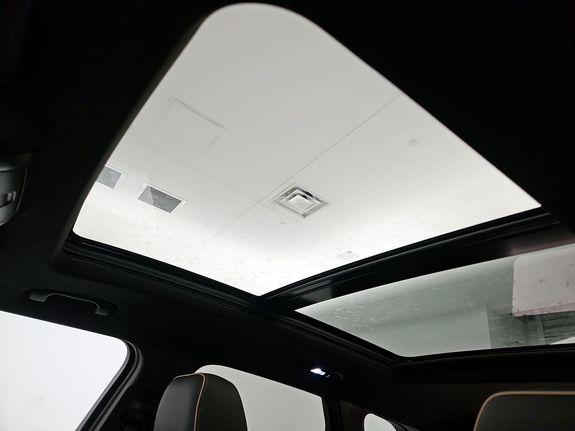 Thumbnail: 2022 Chevrolet Blazer - 20