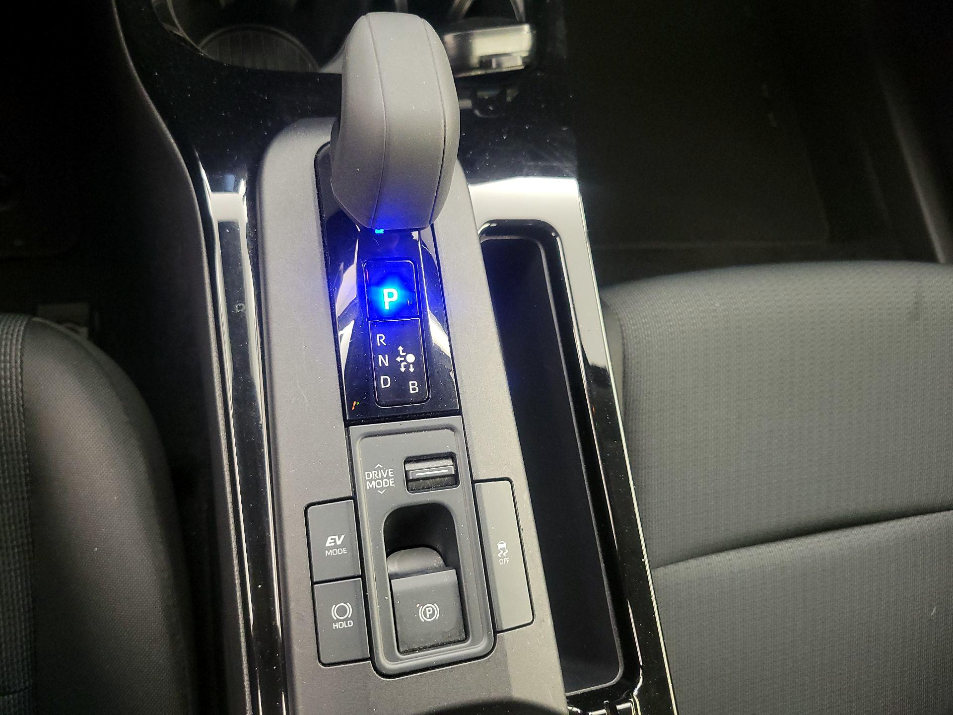 Thumbnail: 2024 Toyota Prius - 17