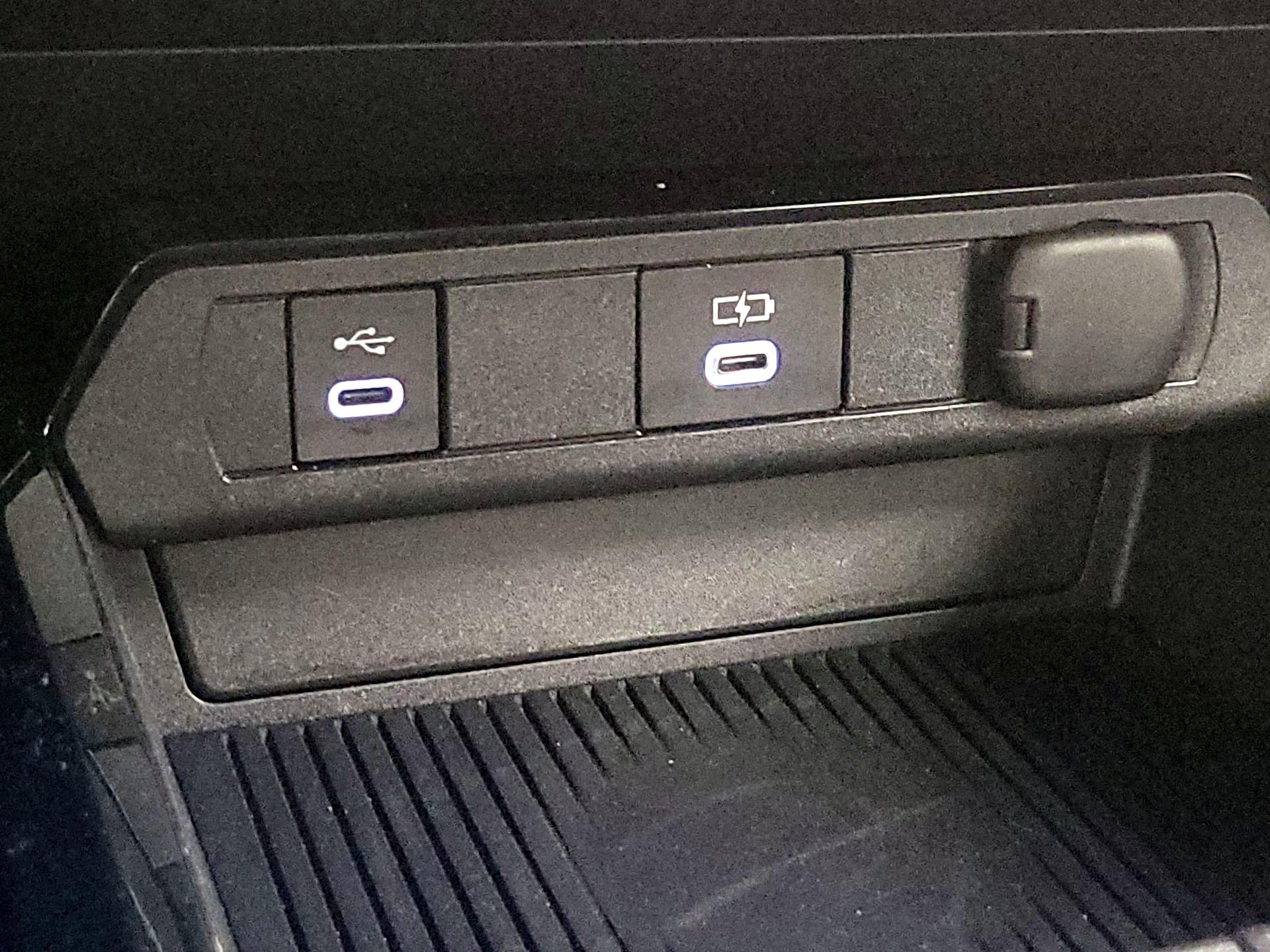 Thumbnail: 2024 Toyota Prius - 18