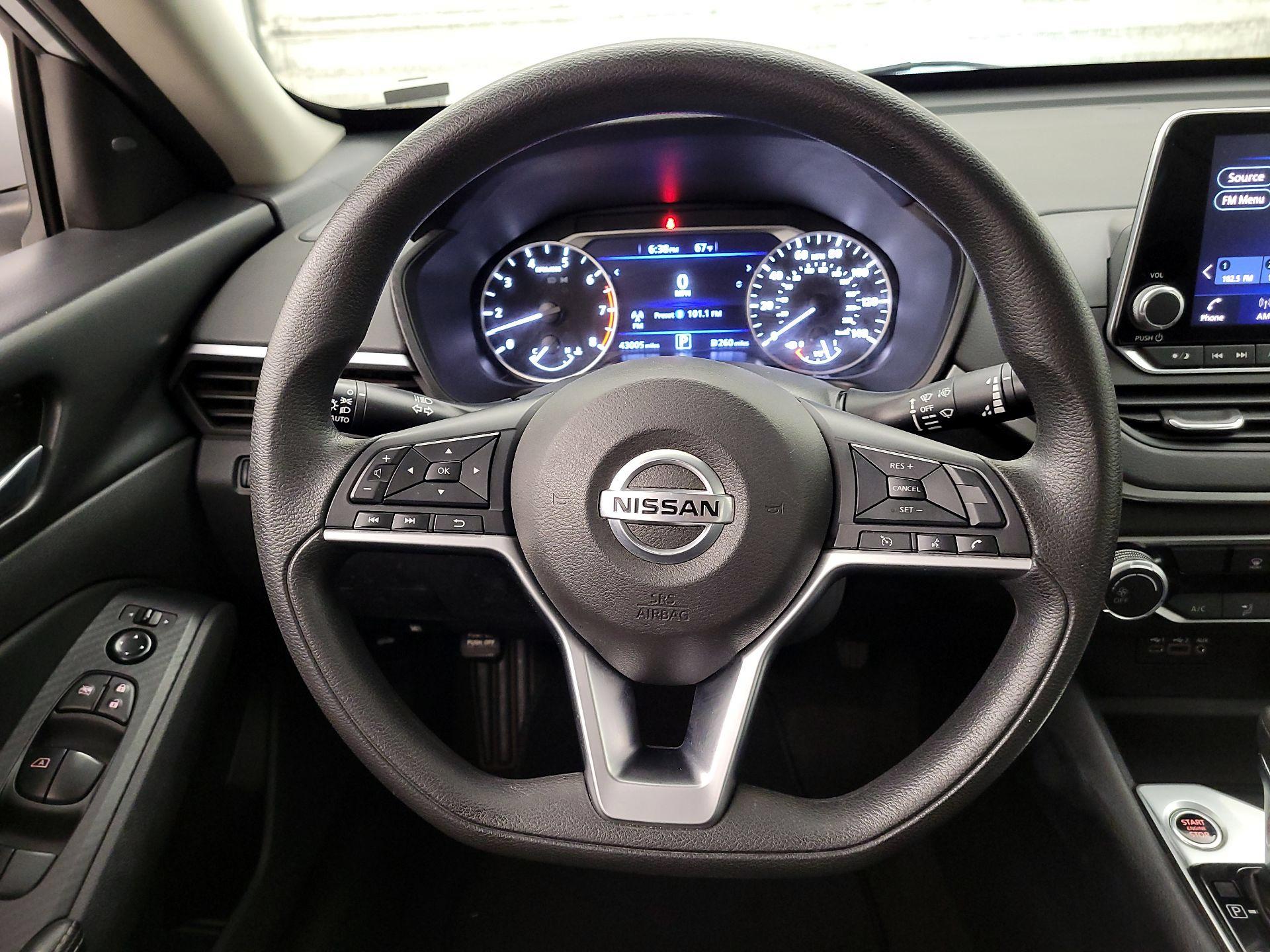 Thumbnail: 2022 Nissan Altima - 10