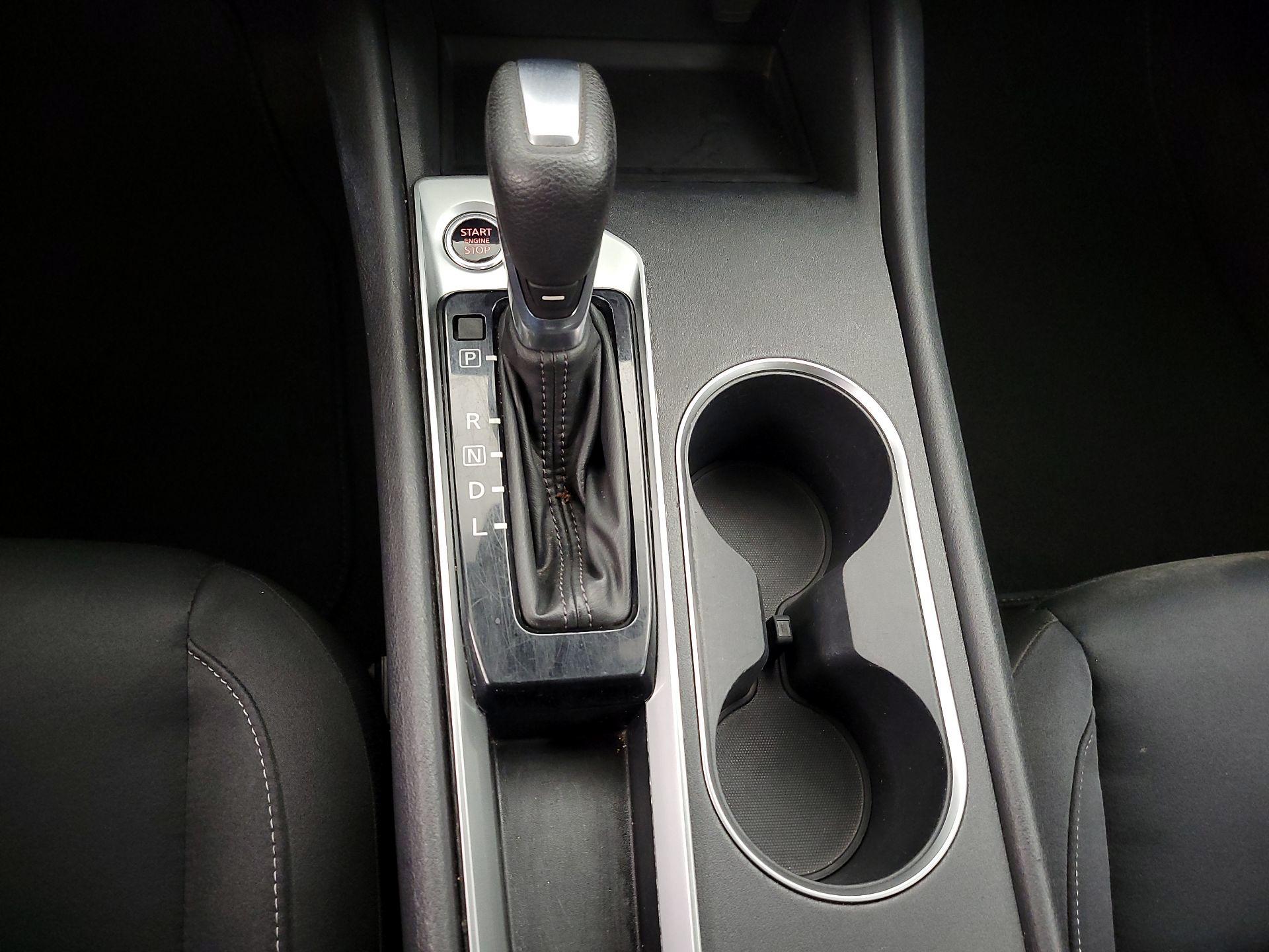 Thumbnail: 2022 Nissan Altima - 16