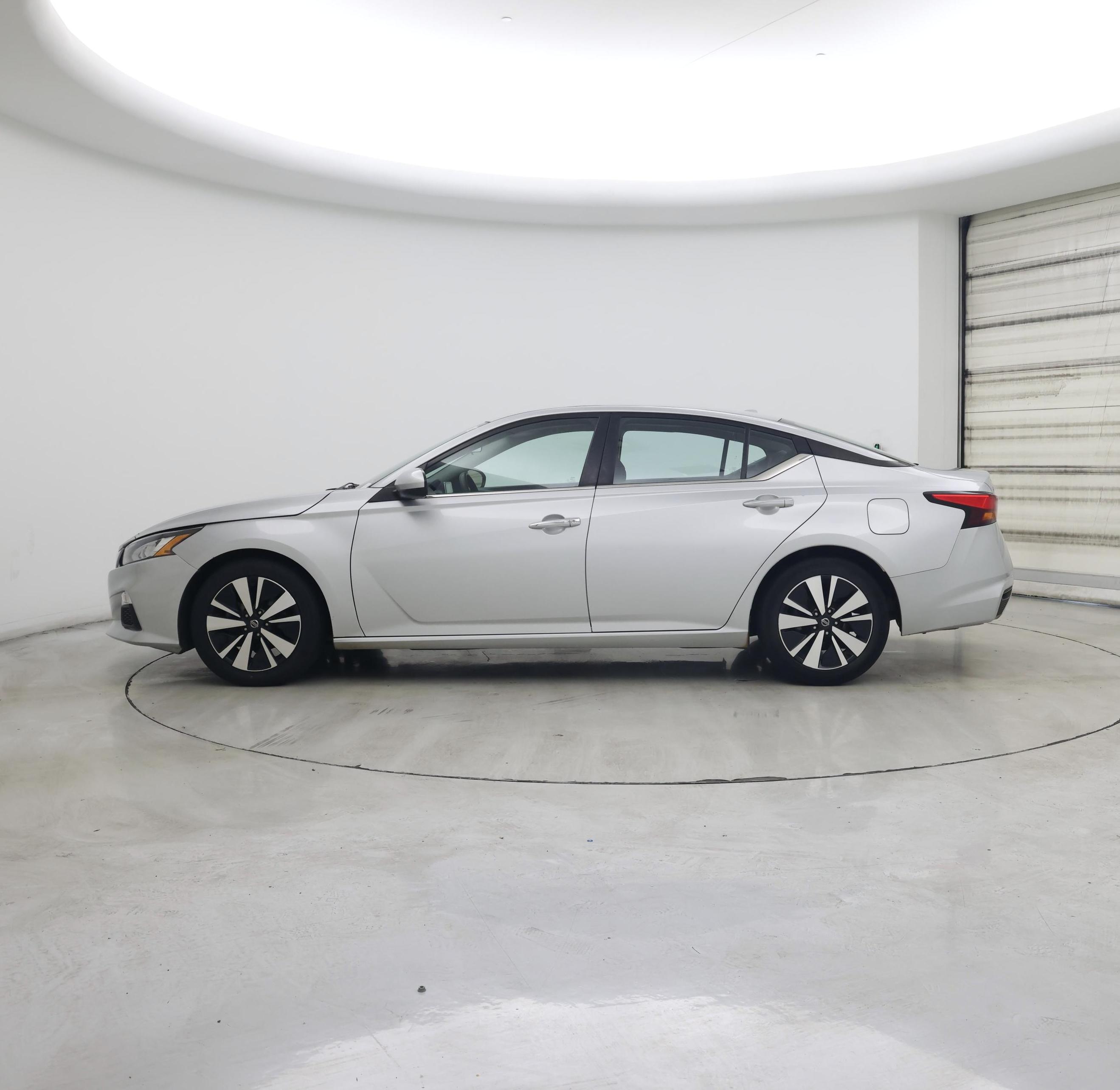 Thumbnail: 2022 Nissan Altima - 3