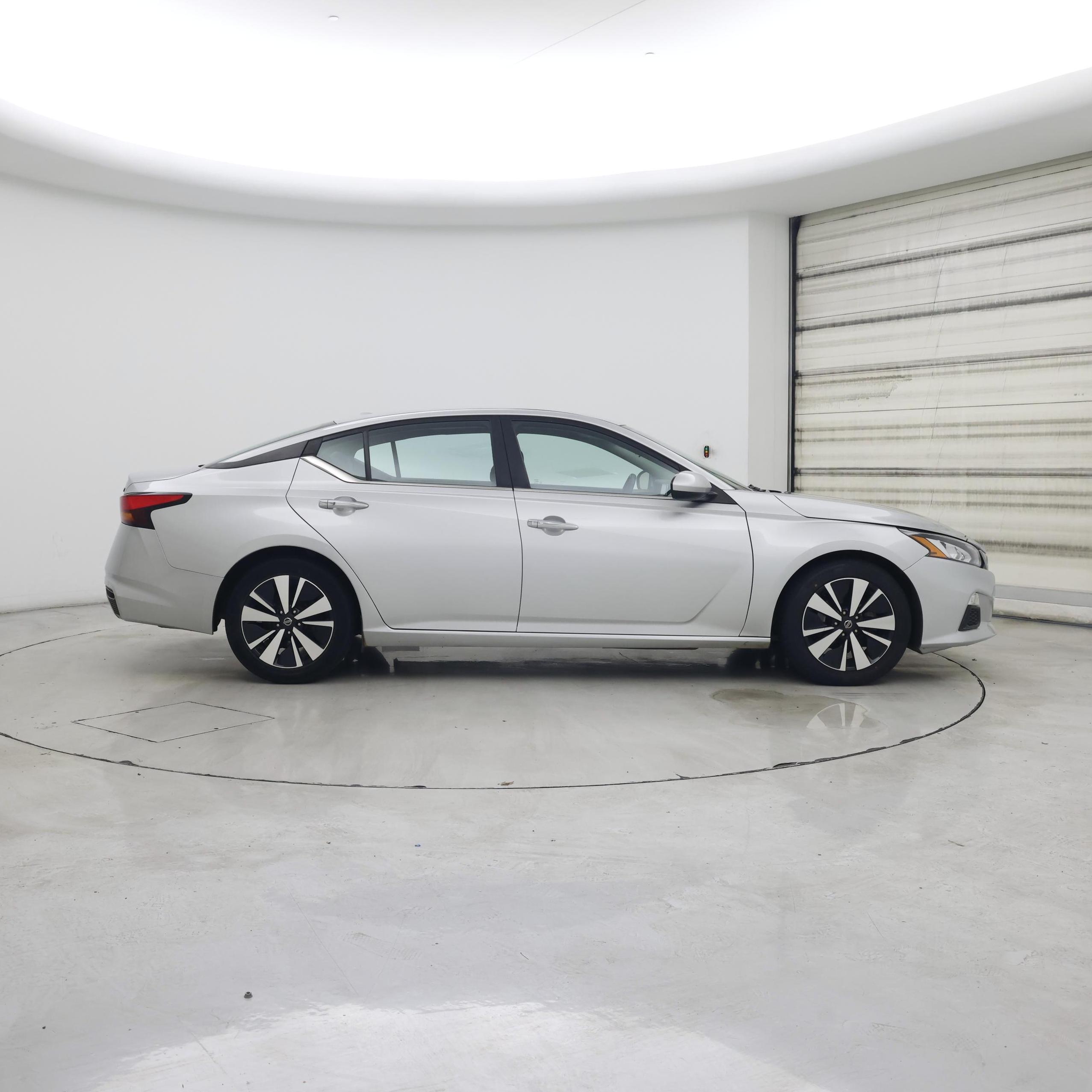 Thumbnail: 2022 Nissan Altima - 7