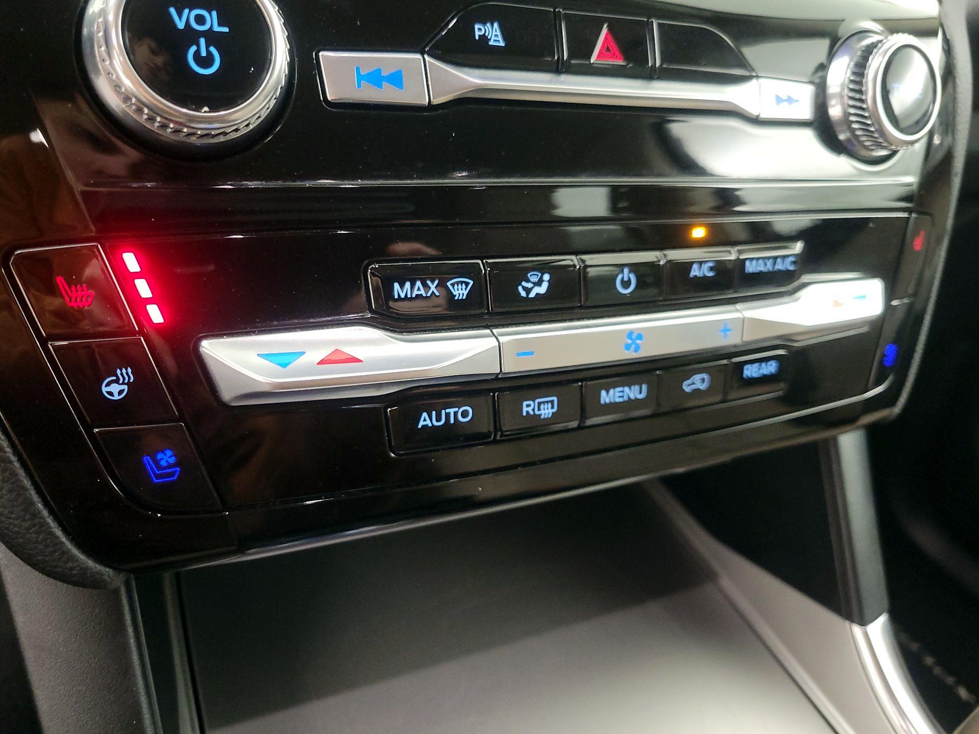 Thumbnail: 2023 Ford Explorer - 17