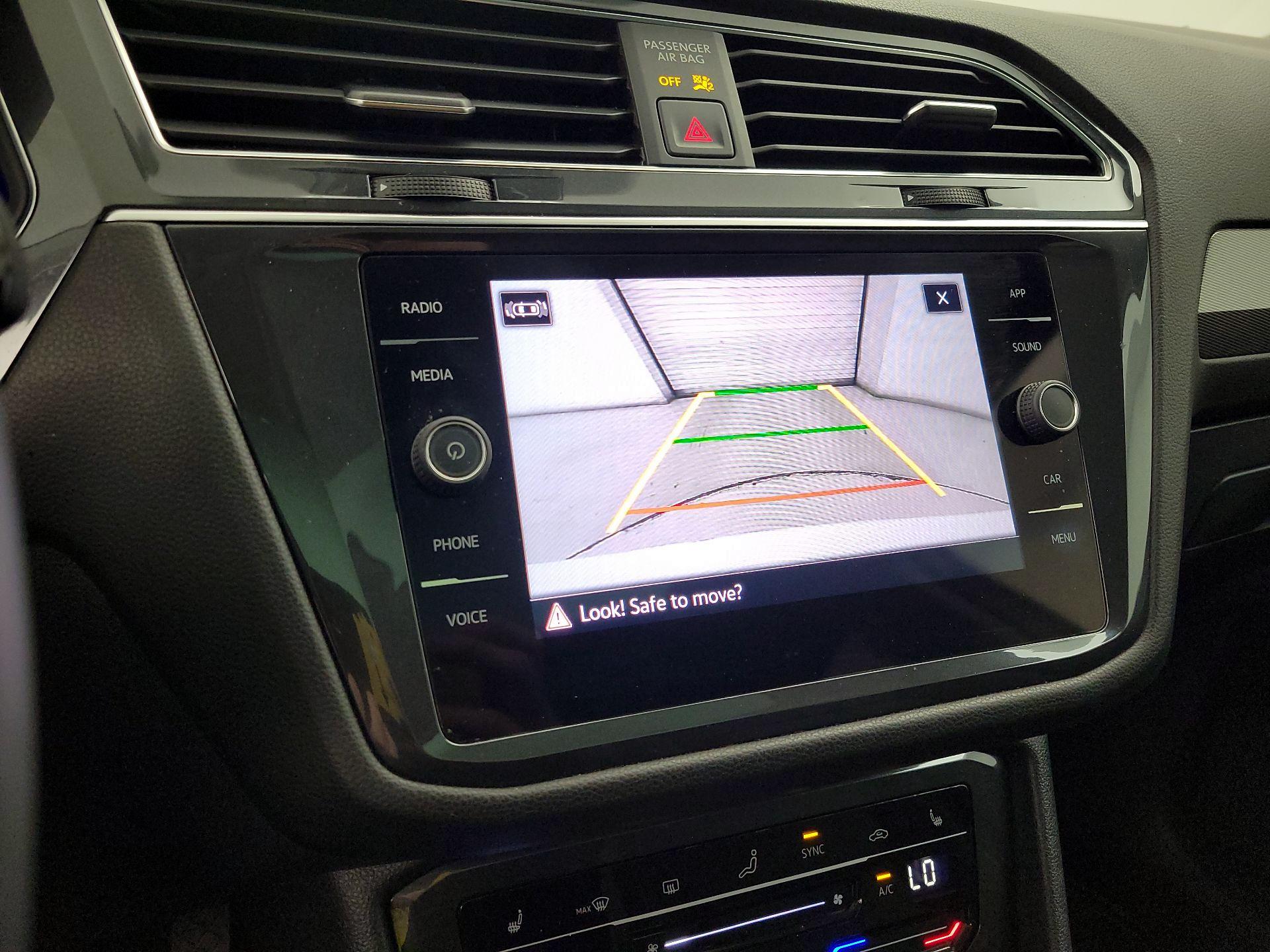 Thumbnail: 2022 Volkswagen Tiguan - 14