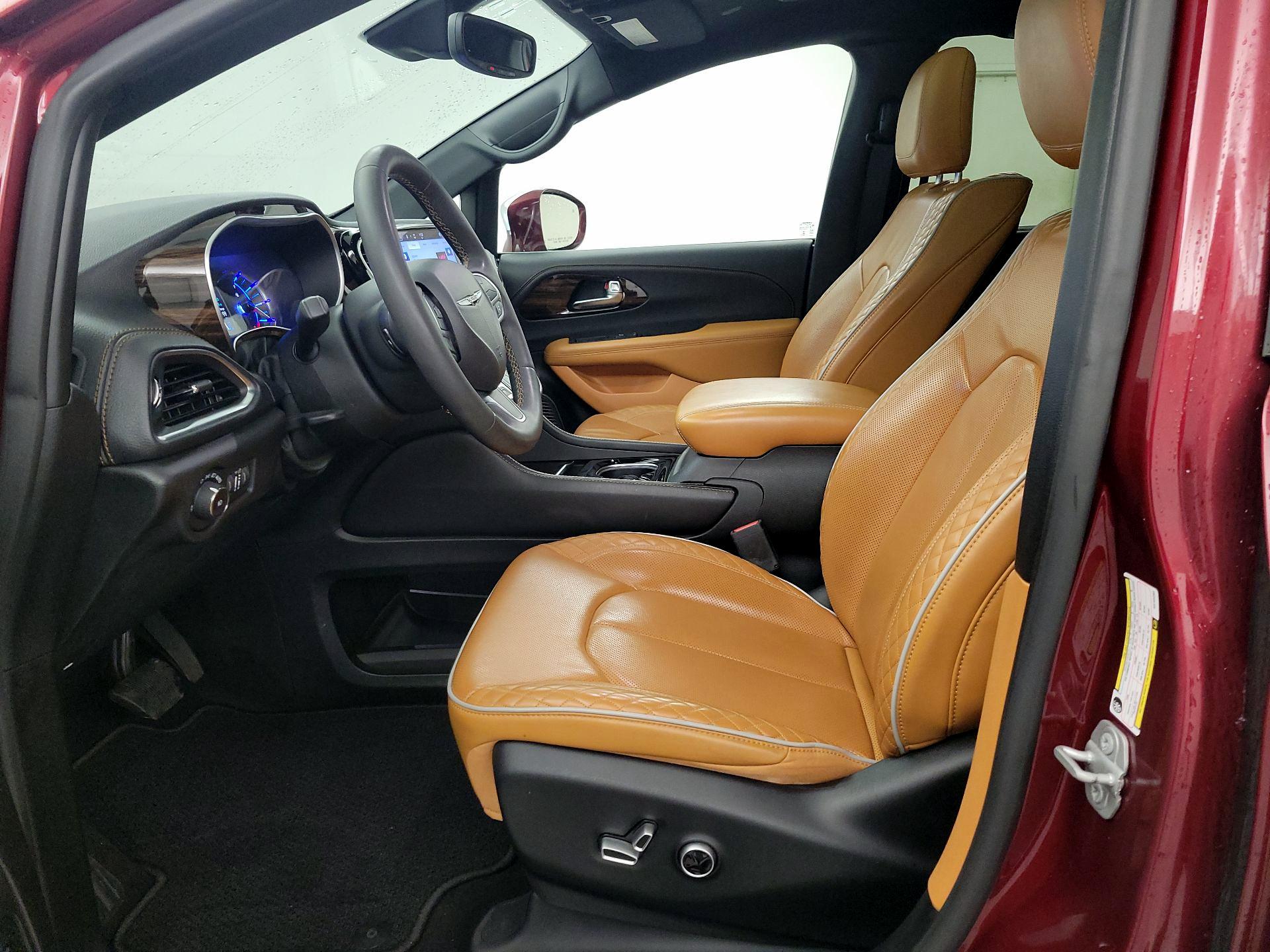 Thumbnail: 2022 Chrysler Pacifica - 11