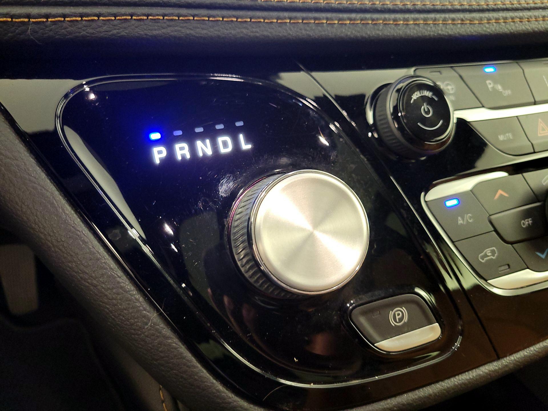 Thumbnail: 2022 Chrysler Pacifica - 18