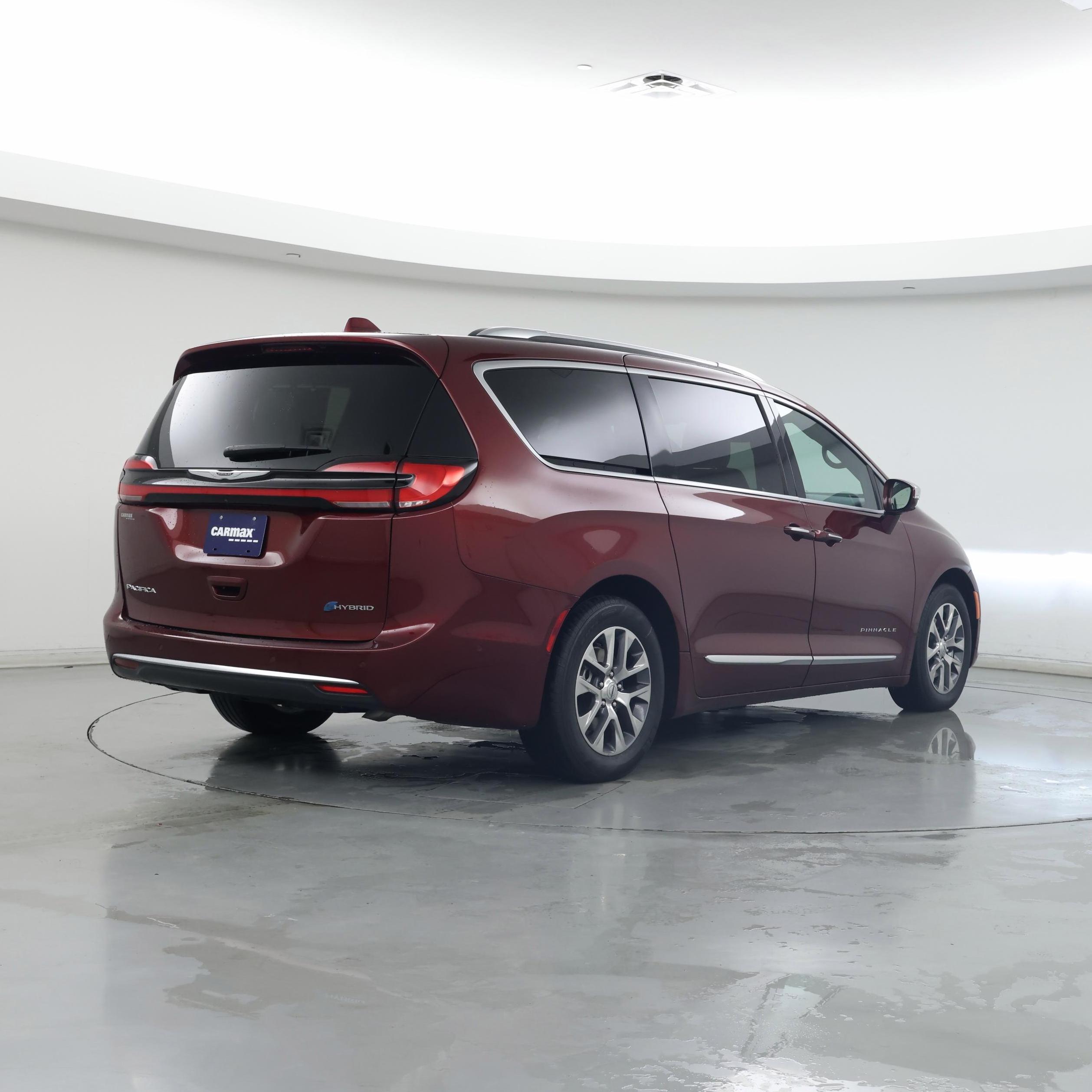 Thumbnail: 2022 Chrysler Pacifica - 8