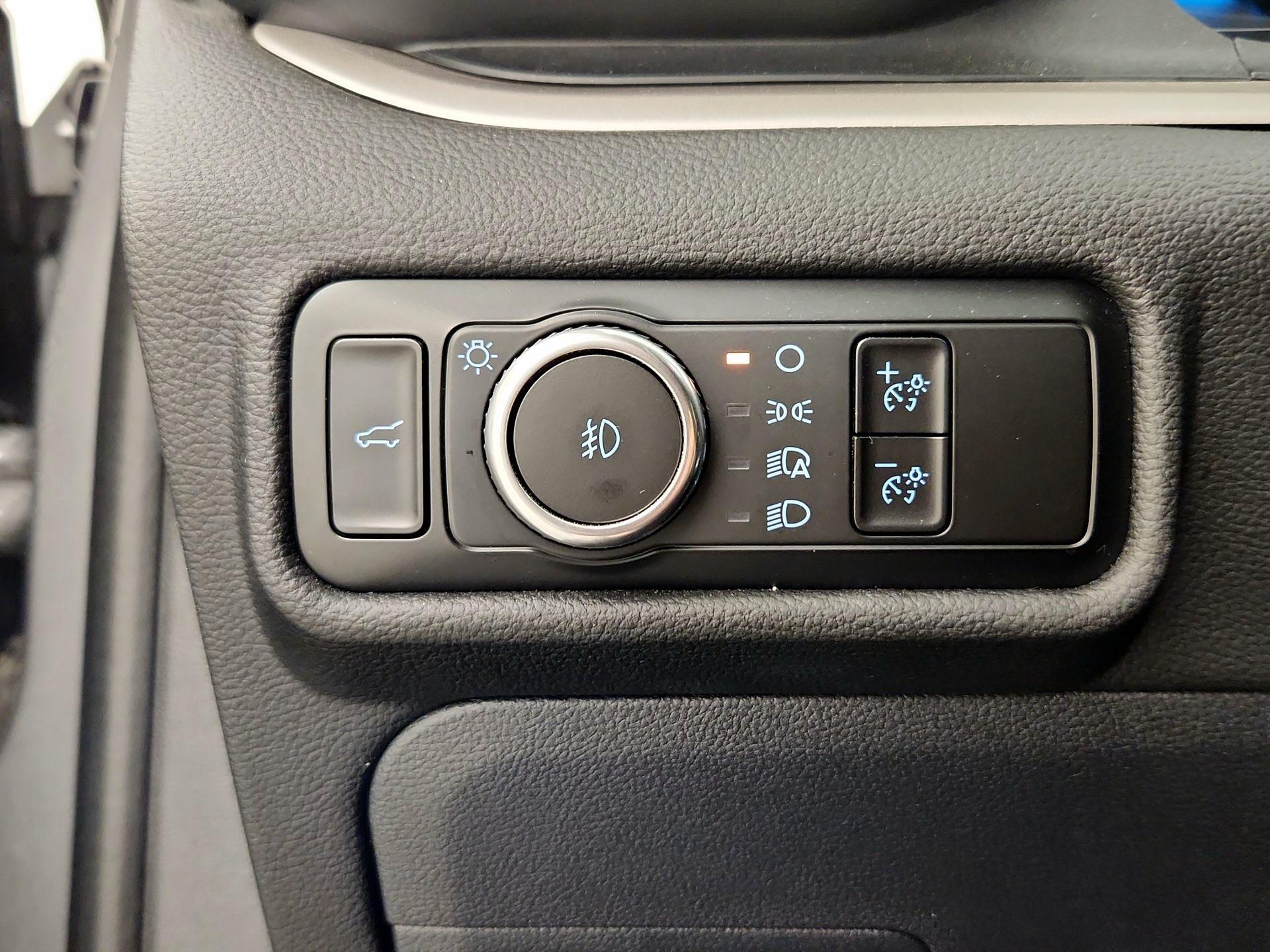 Thumbnail: 2023 Ford Explorer - 13