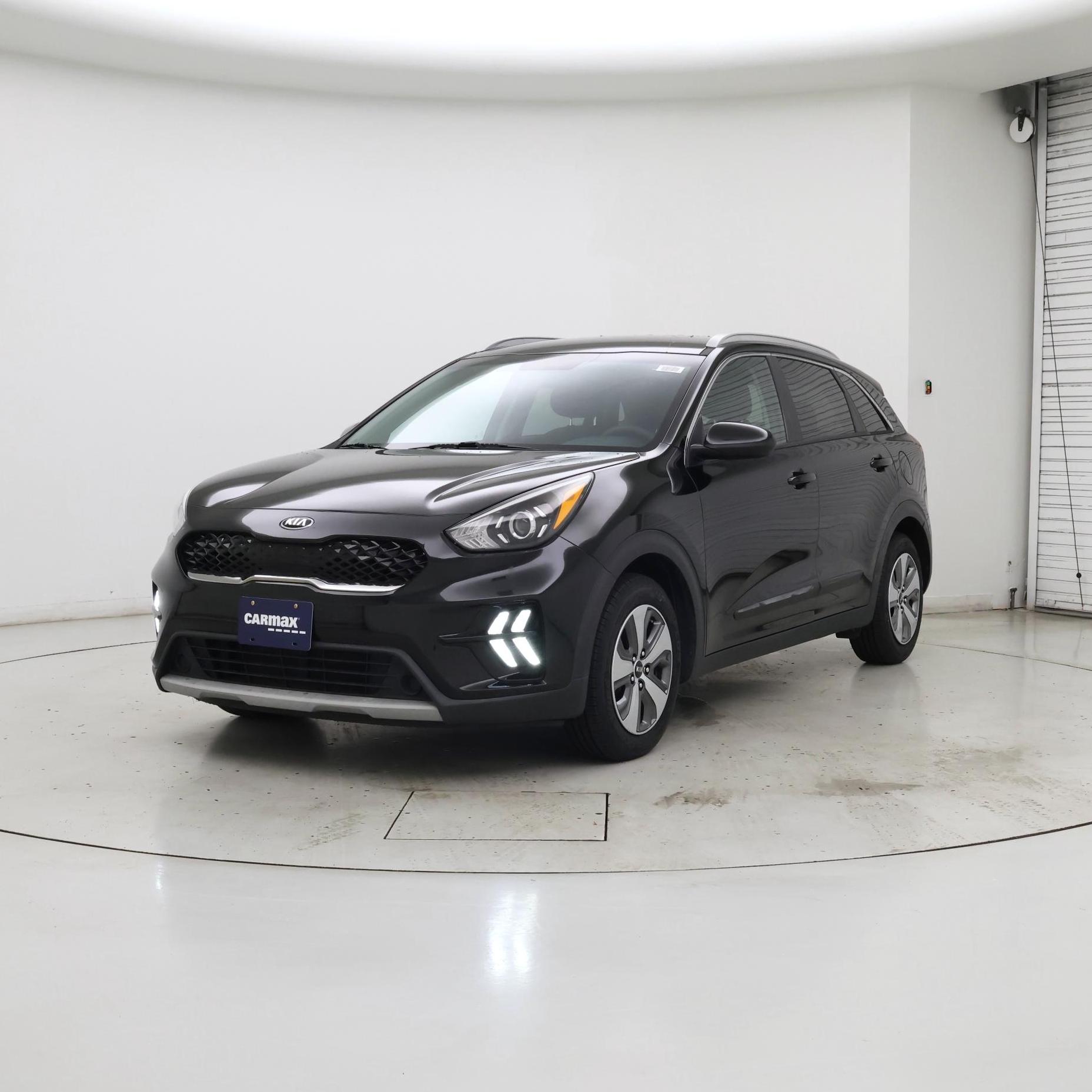 Thumbnail: 2020 Kia Niro - 4