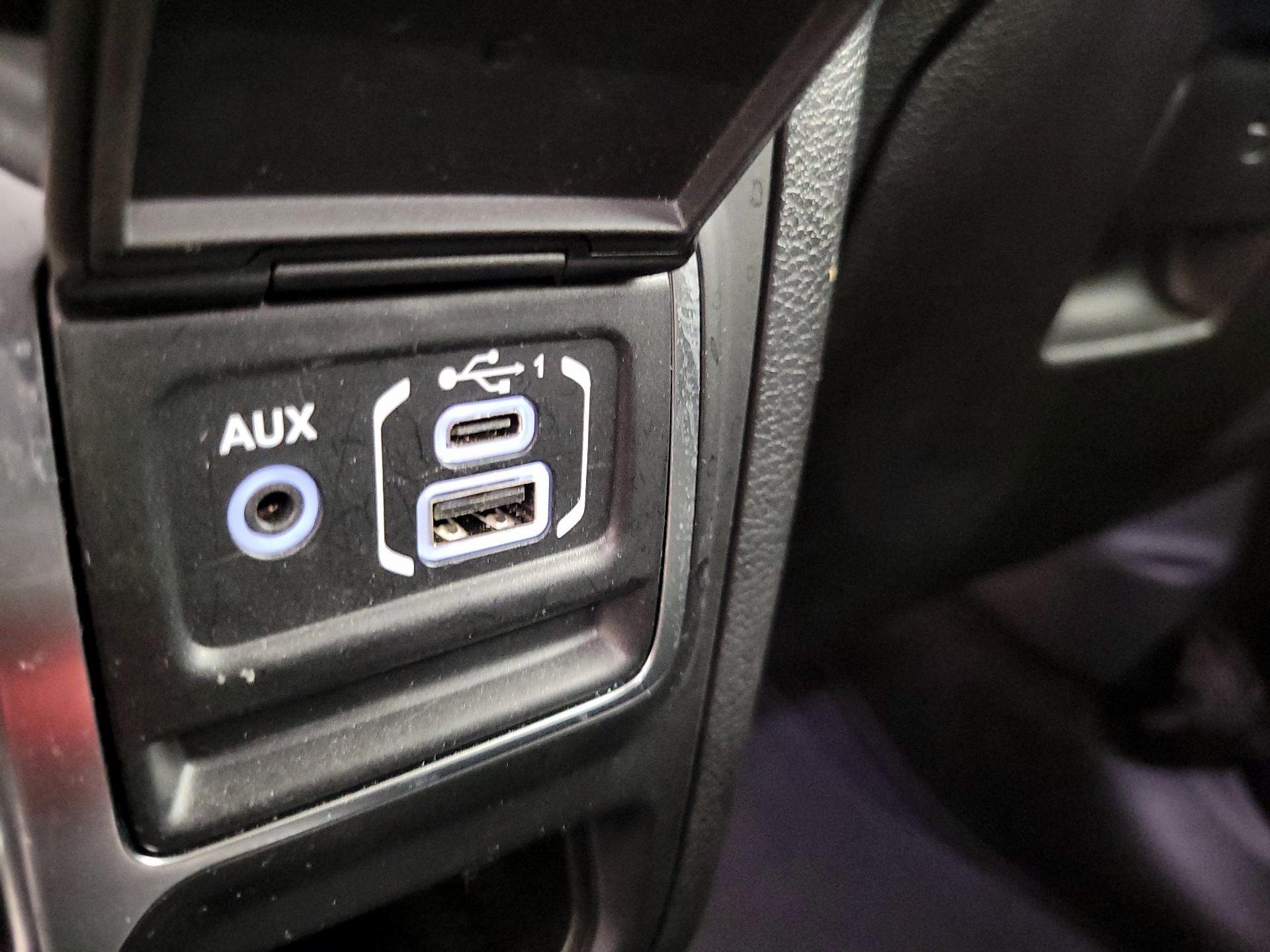 Thumbnail: 2021 Jeep Wrangler - 18