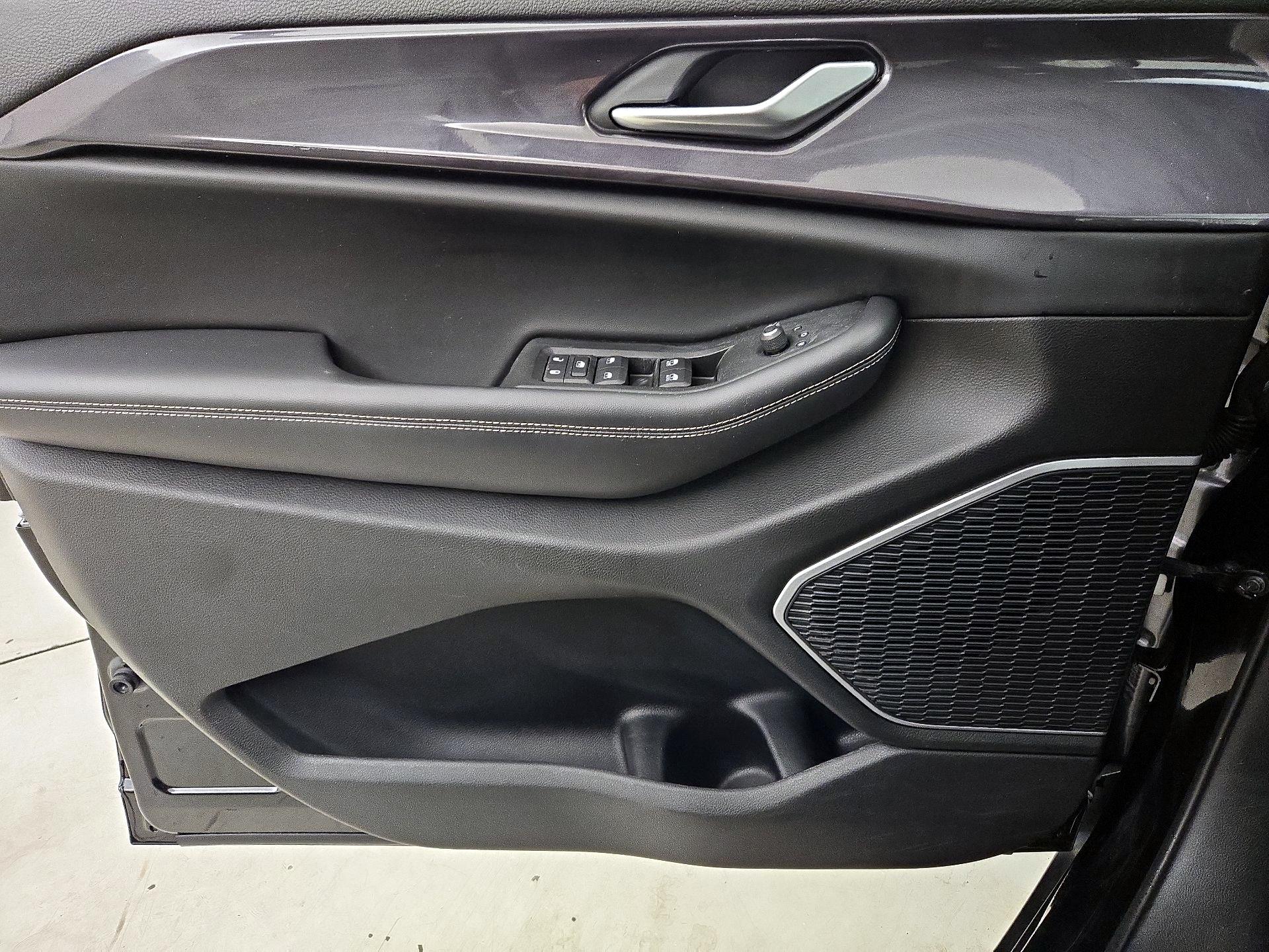 Thumbnail: 2021 Jeep Grand Cherokee L - 12