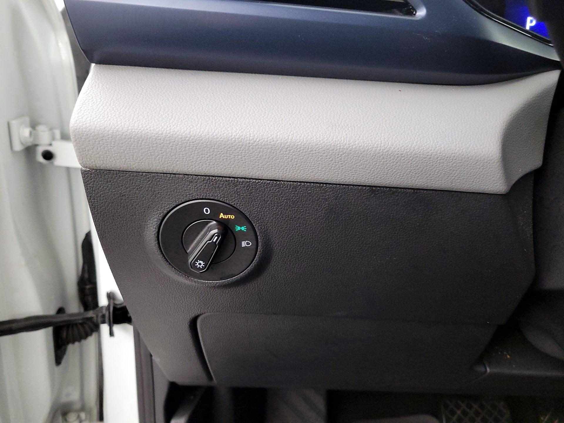 Thumbnail: 2022 Volkswagen Taos - 13