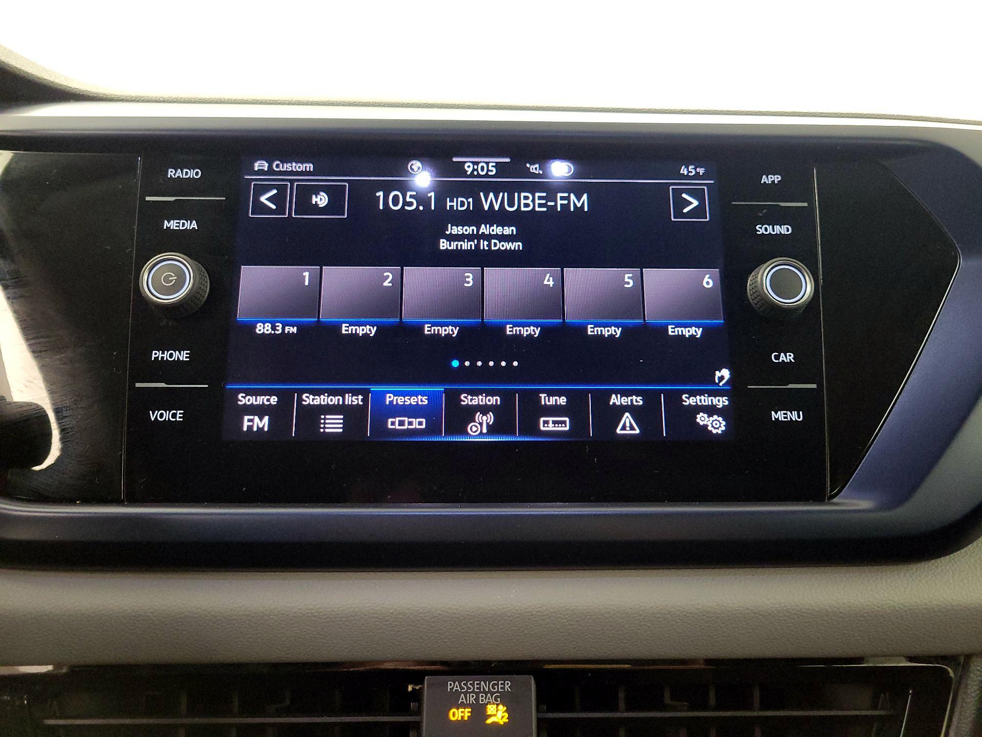 Thumbnail: 2022 Volkswagen Taos - 15