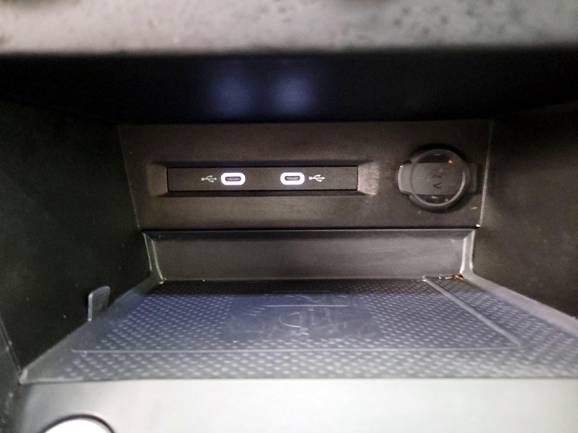 Thumbnail: 2022 Volkswagen Taos - 18