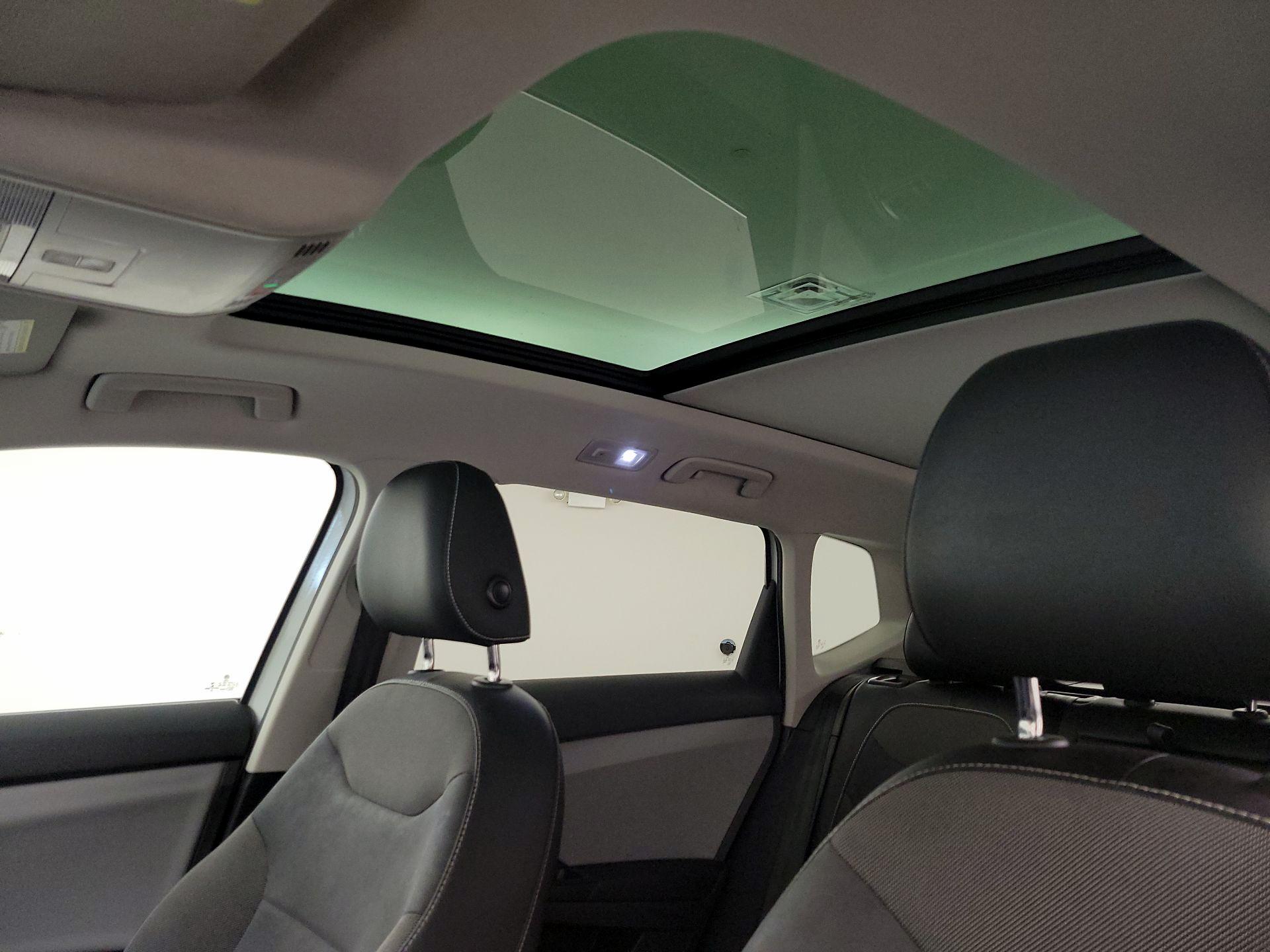 Thumbnail: 2022 Volkswagen Taos - 19